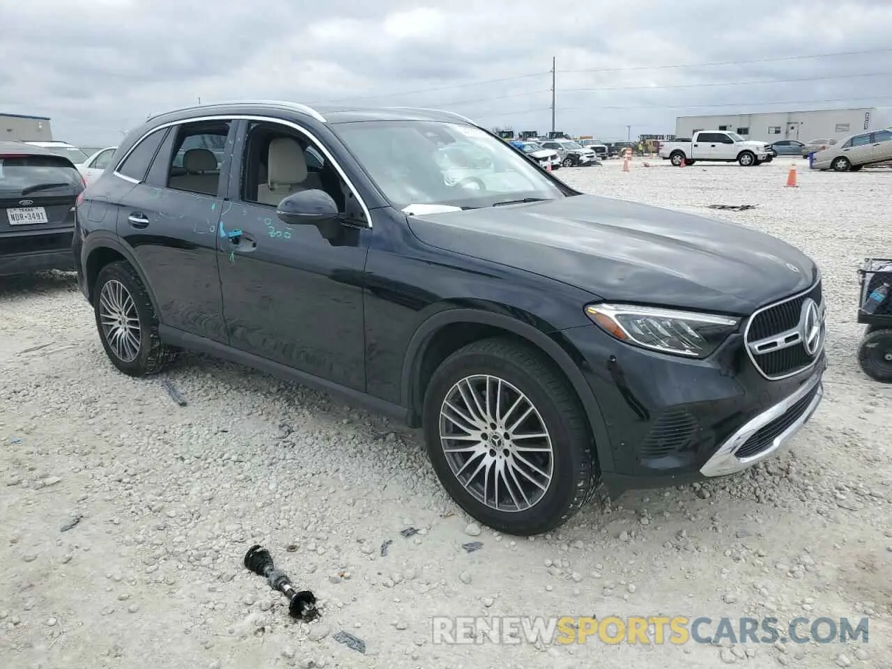 4 Photograph of a damaged car W1NKM4HB3PU005229 MERCEDES-BENZ GLC-CLASS 2023