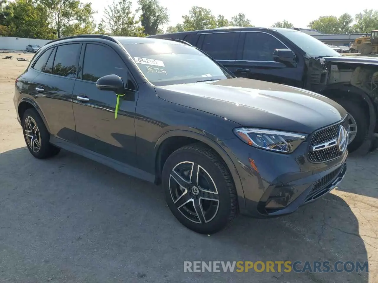 4 Photograph of a damaged car W1NKM4HB5PU025918 MERCEDES-BENZ GLC-CLASS 2023