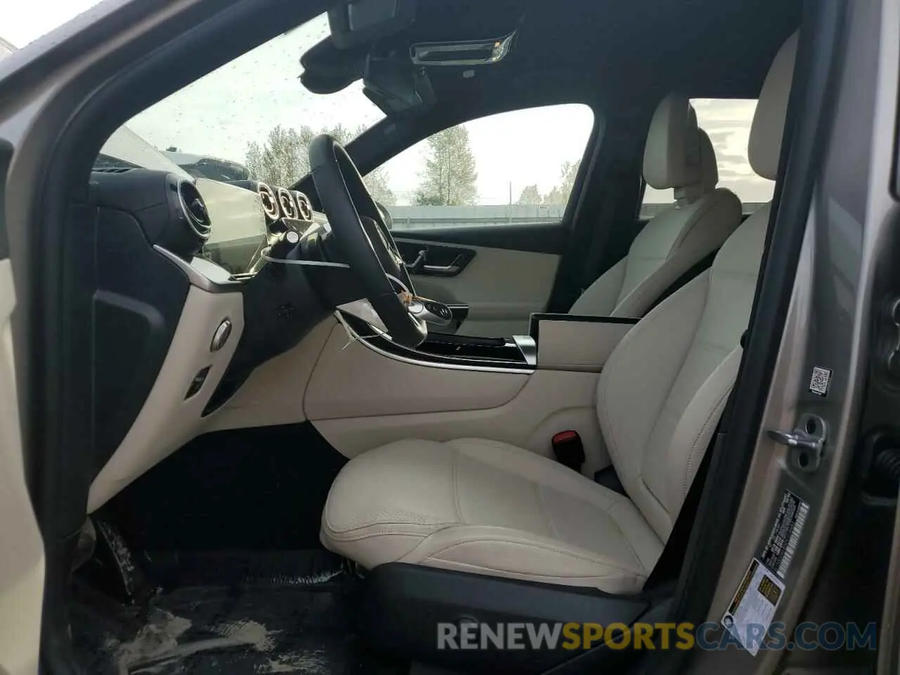 7 Photograph of a damaged car W1NKM4HBXPF028883 MERCEDES-BENZ GLC-CLASS 2023