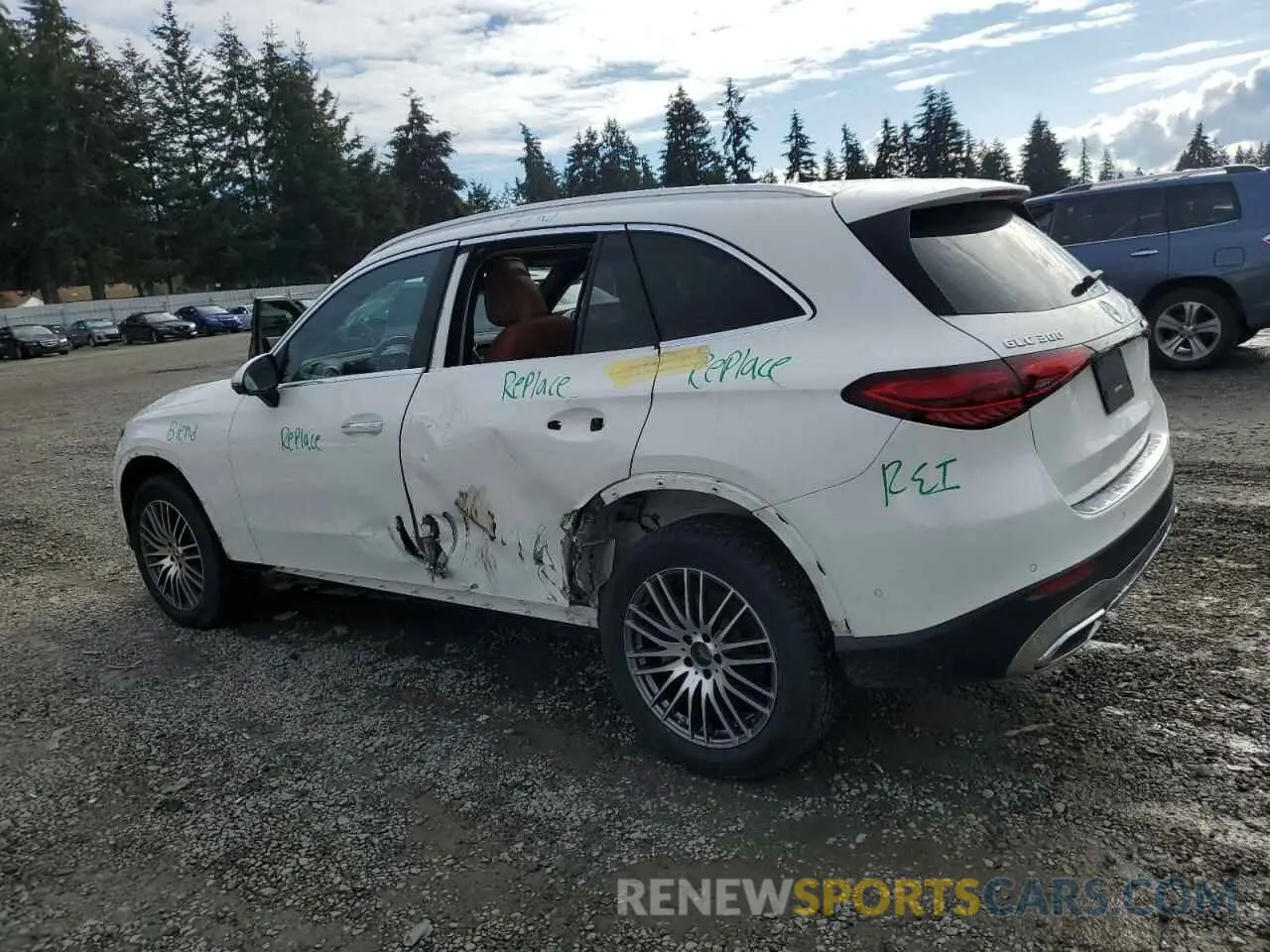 2 Photograph of a damaged car W1NKM4HBXPF031881 MERCEDES-BENZ GLC-CLASS 2023