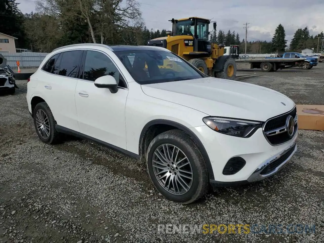 4 Photograph of a damaged car W1NKM4HBXPF031881 MERCEDES-BENZ GLC-CLASS 2023