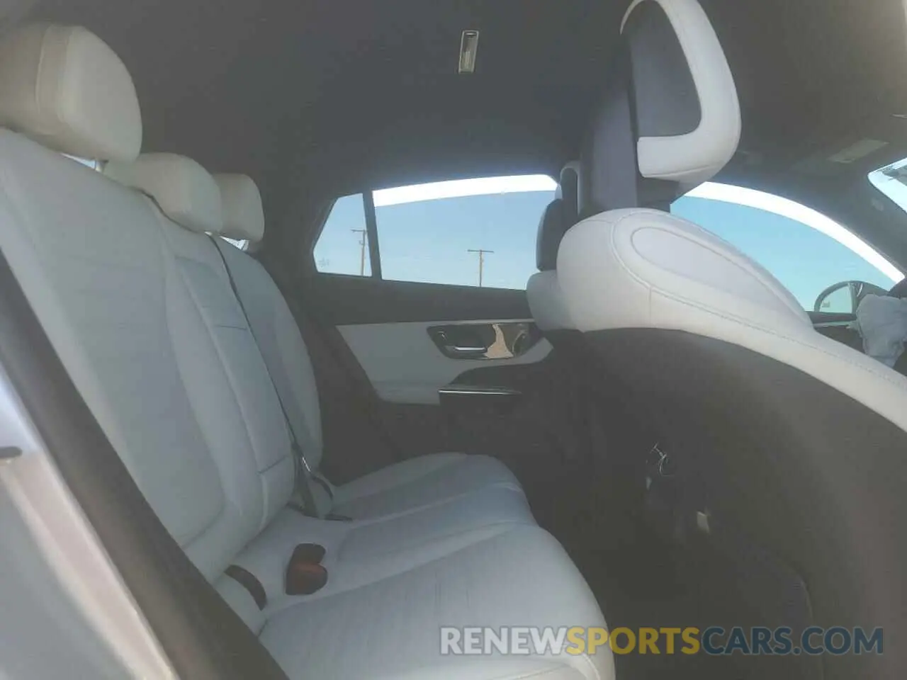 11 Photograph of a damaged car W1NKJ4HBXRF128526 MERCEDES-BENZ GLC-CLASS 2024