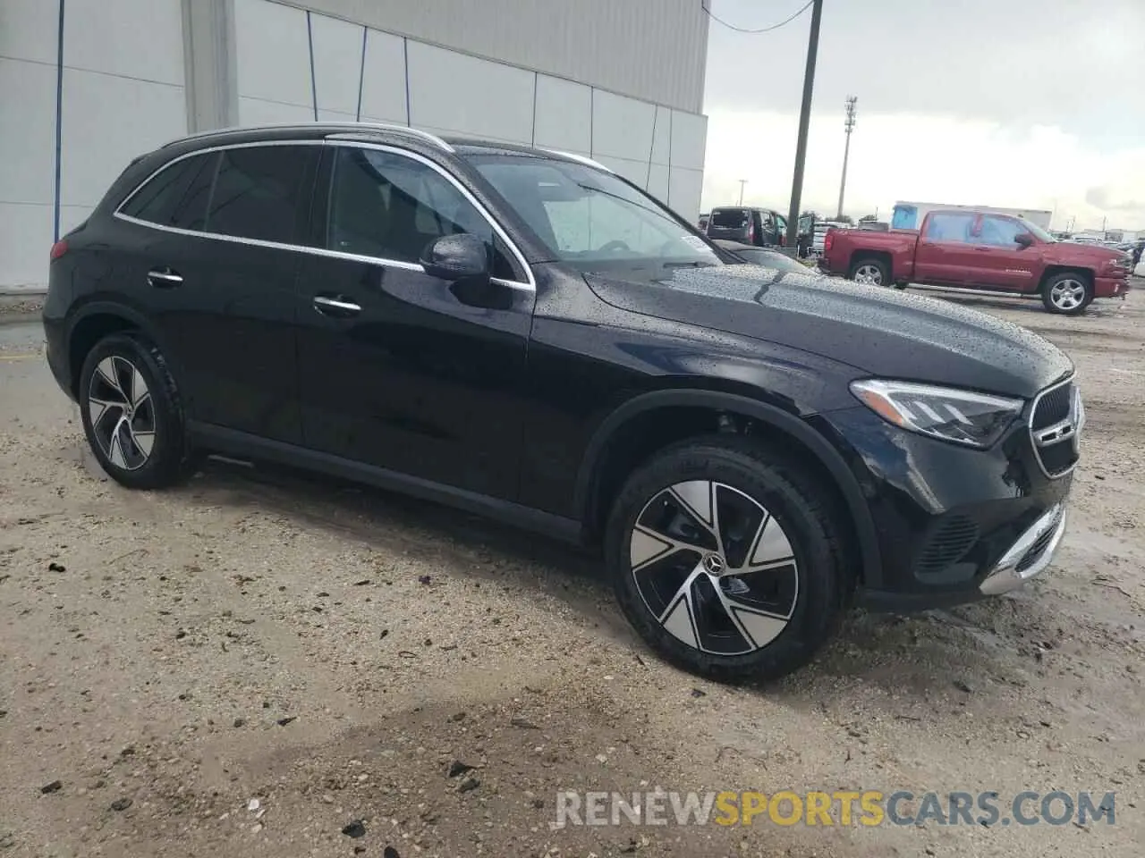 4 Photograph of a damaged car W1NKM4GB0RF190820 MERCEDES-BENZ GLC-CLASS 2024