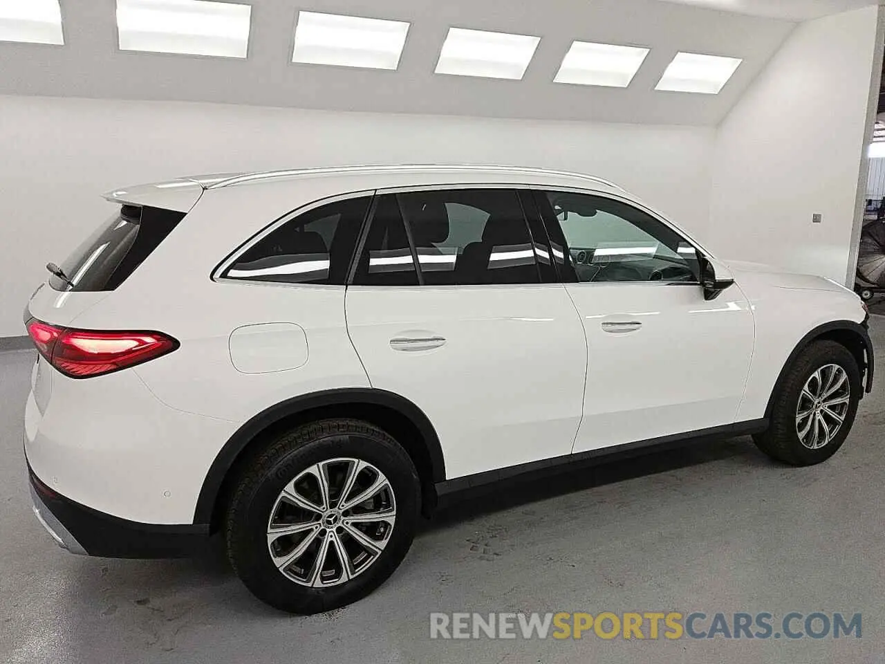 3 Photograph of a damaged car W1NKM4GB1RF186436 MERCEDES-BENZ GLC-CLASS 2024