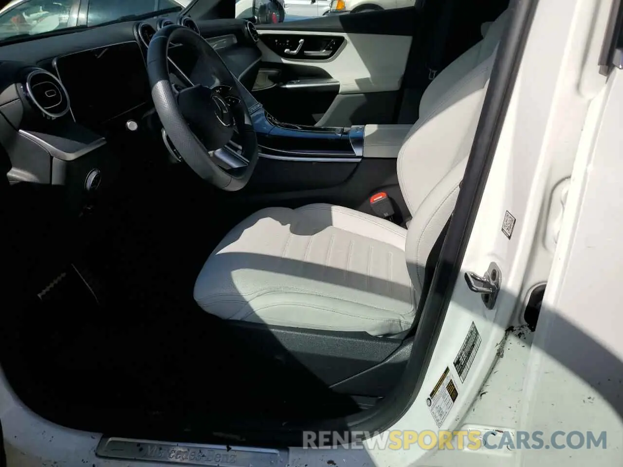 7 Photograph of a damaged car W1NKM4GB2RF172836 MERCEDES-BENZ GLC-CLASS 2024