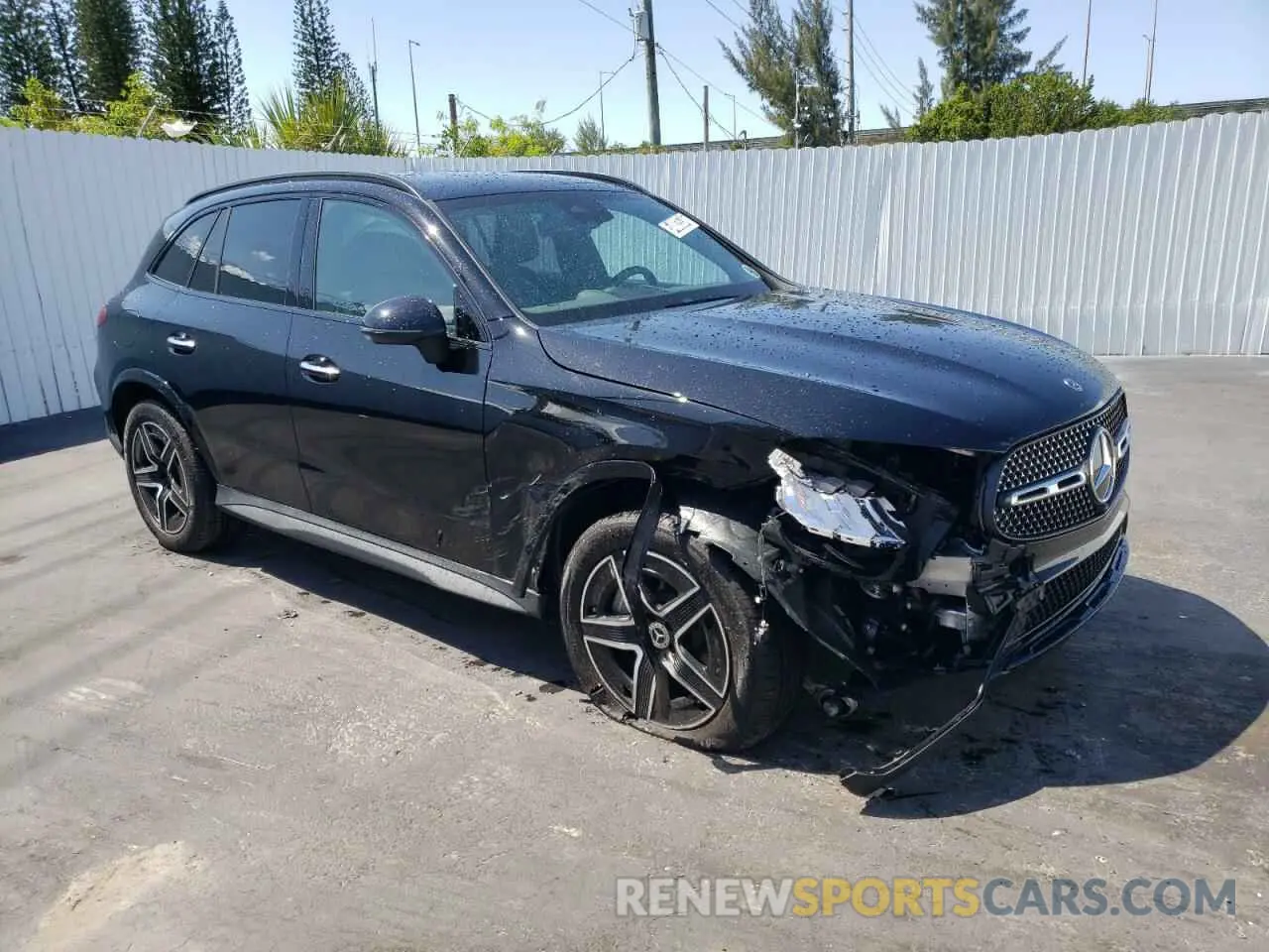 4 Photograph of a damaged car W1NKM4GB8RU038103 MERCEDES-BENZ GLC-CLASS 2024