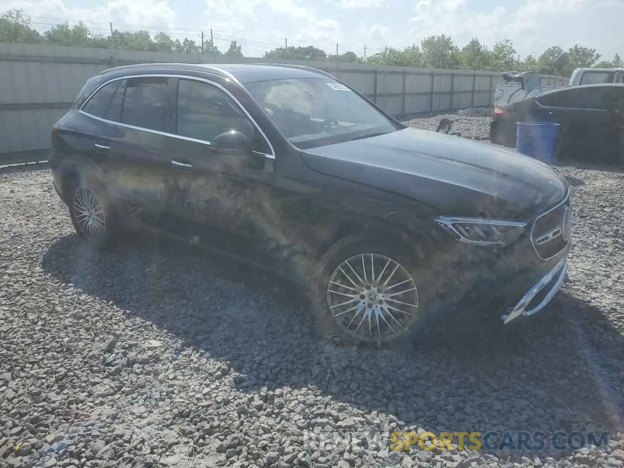 4 Photograph of a damaged car W1NKM4HB0RF124556 MERCEDES-BENZ GLC-CLASS 2024