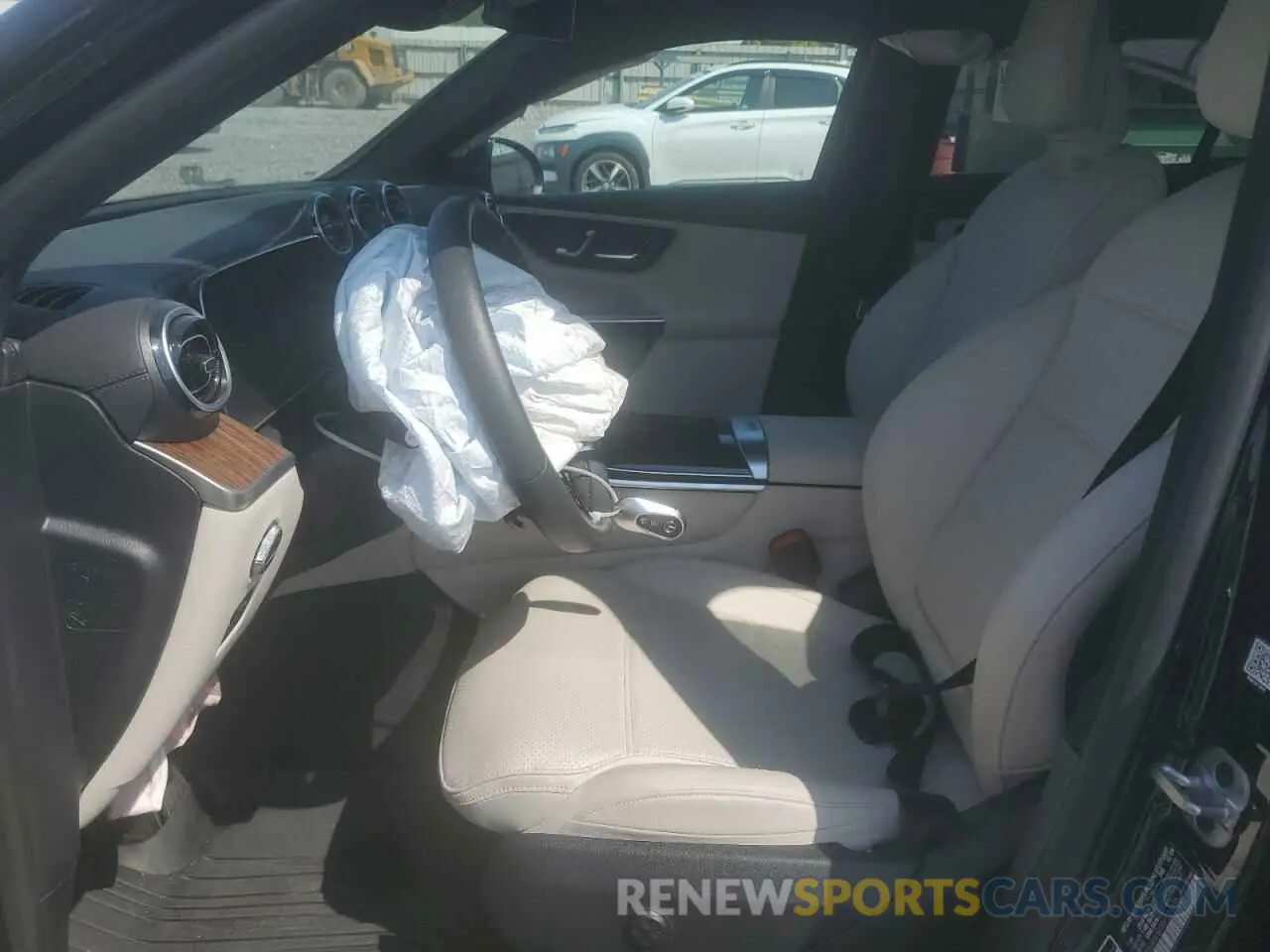 7 Photograph of a damaged car W1NKM4HB0RF124556 MERCEDES-BENZ GLC-CLASS 2024