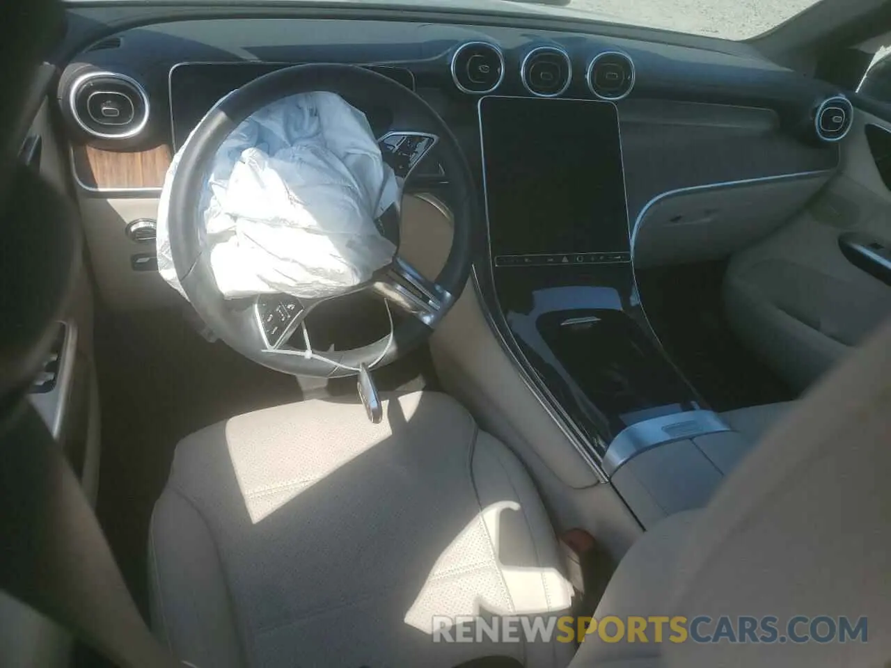 8 Photograph of a damaged car W1NKM4HB0RF124556 MERCEDES-BENZ GLC-CLASS 2024