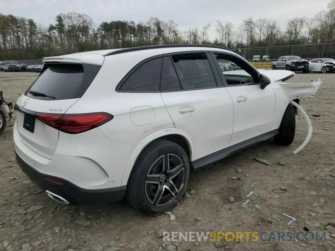 3 Photograph of a damaged car W1NKM4HB1RF221524 MERCEDES-BENZ GLC-CLASS 2024
