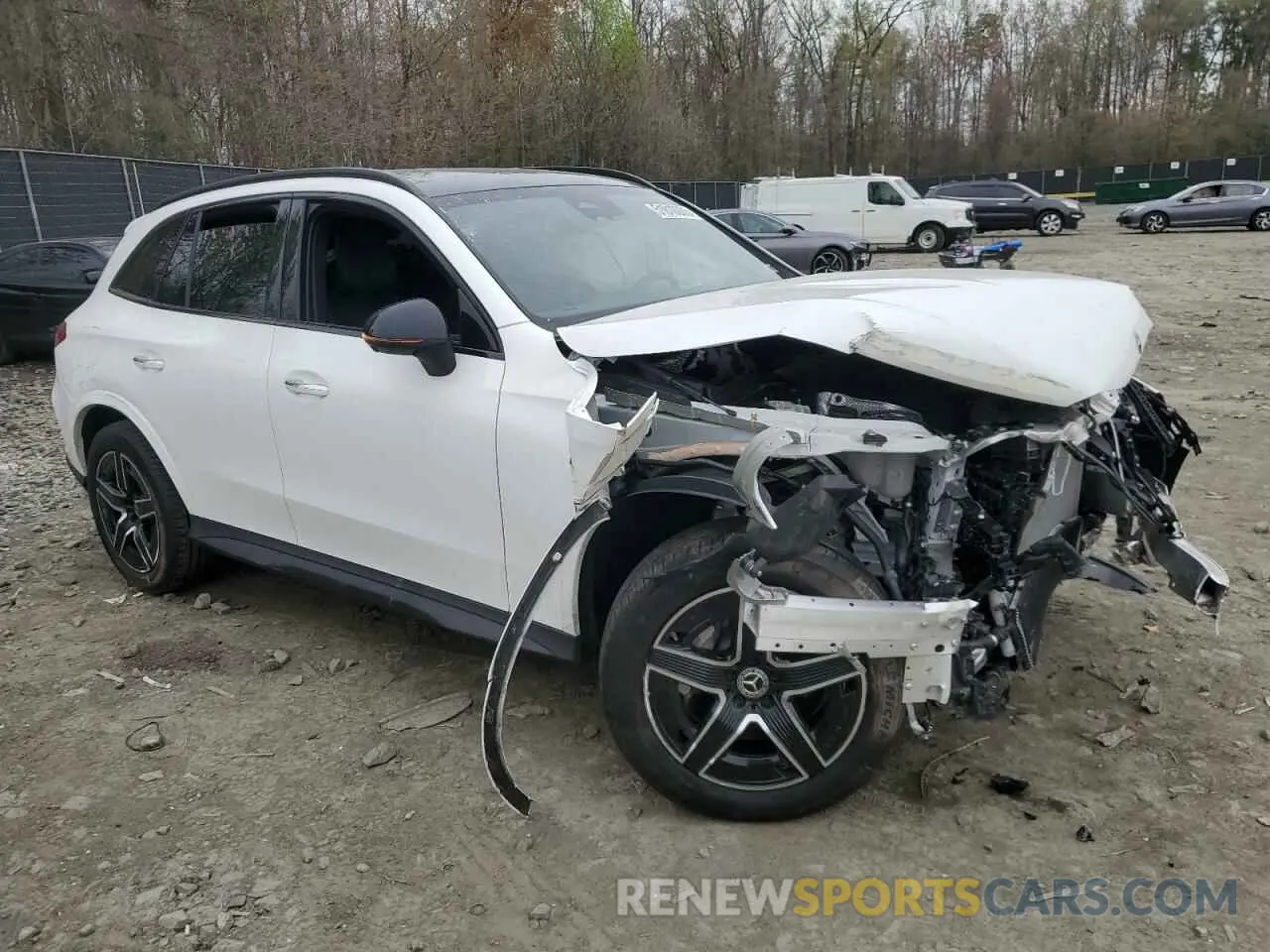 4 Photograph of a damaged car W1NKM4HB1RF221524 MERCEDES-BENZ GLC-CLASS 2024