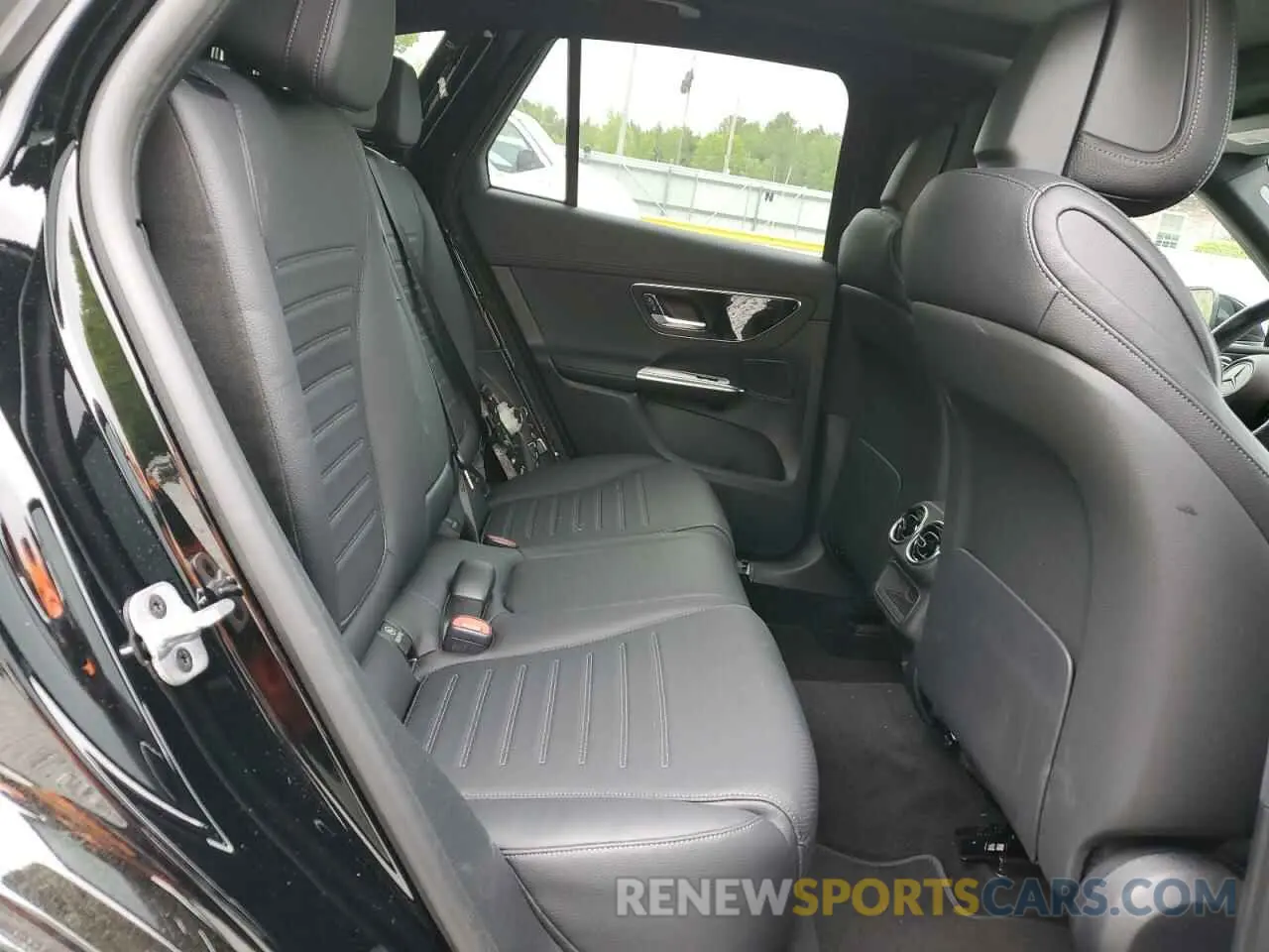 11 Photograph of a damaged car W1NKM4HB6RU039913 MERCEDES-BENZ GLC-CLASS 2024