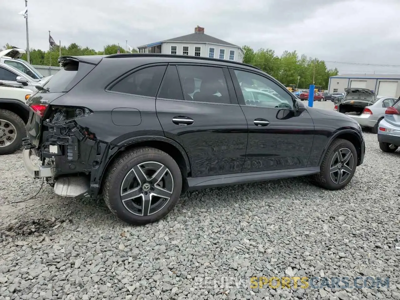3 Photograph of a damaged car W1NKM4HB6RU039913 MERCEDES-BENZ GLC-CLASS 2024