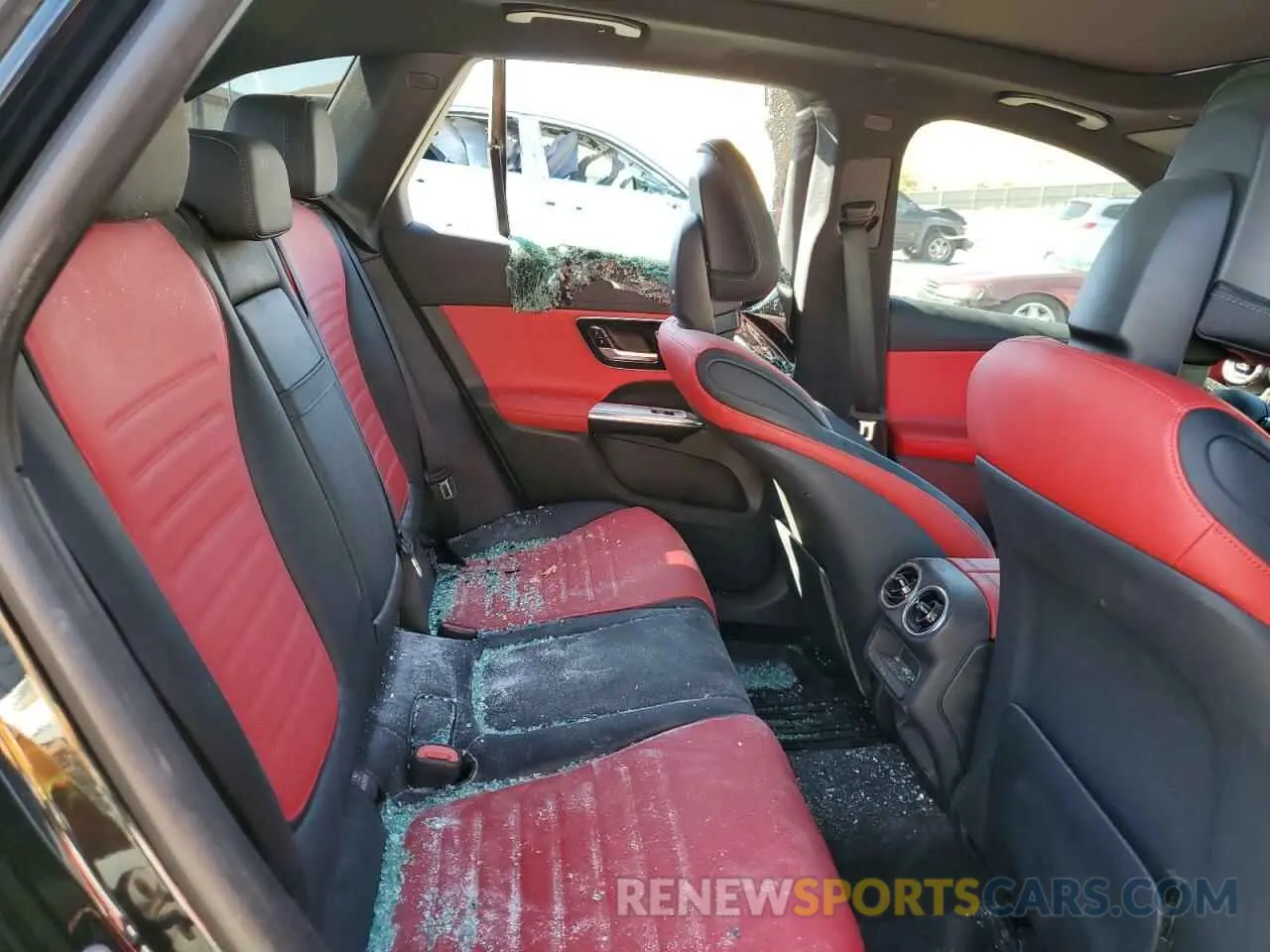10 Photograph of a damaged car W1NKM8HB8RF220619 MERCEDES-BENZ GLC-CLASS 2024