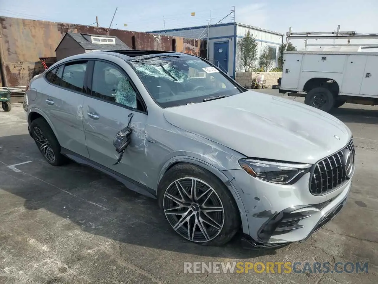 4 Photograph of a damaged car W1NKJ8HB4SF281075 MERCEDES-BENZ GLC-CLASS 2025