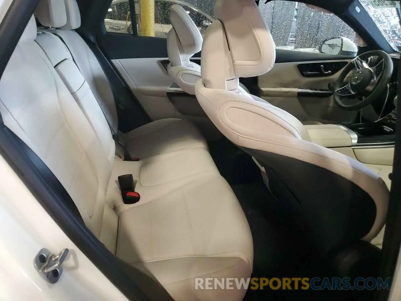 11 Photograph of a damaged car W1NKM4HB0SF282949 MERCEDES-BENZ GLC-CLASS 2025