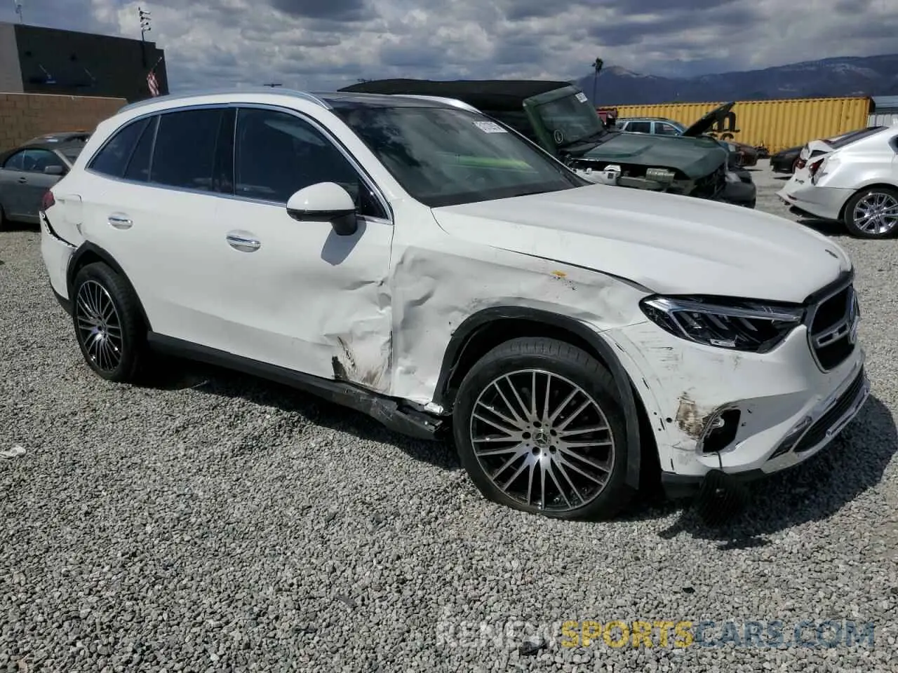 4 Photograph of a damaged car W1NKM4HB7SF296928 MERCEDES-BENZ GLC-CLASS 2025
