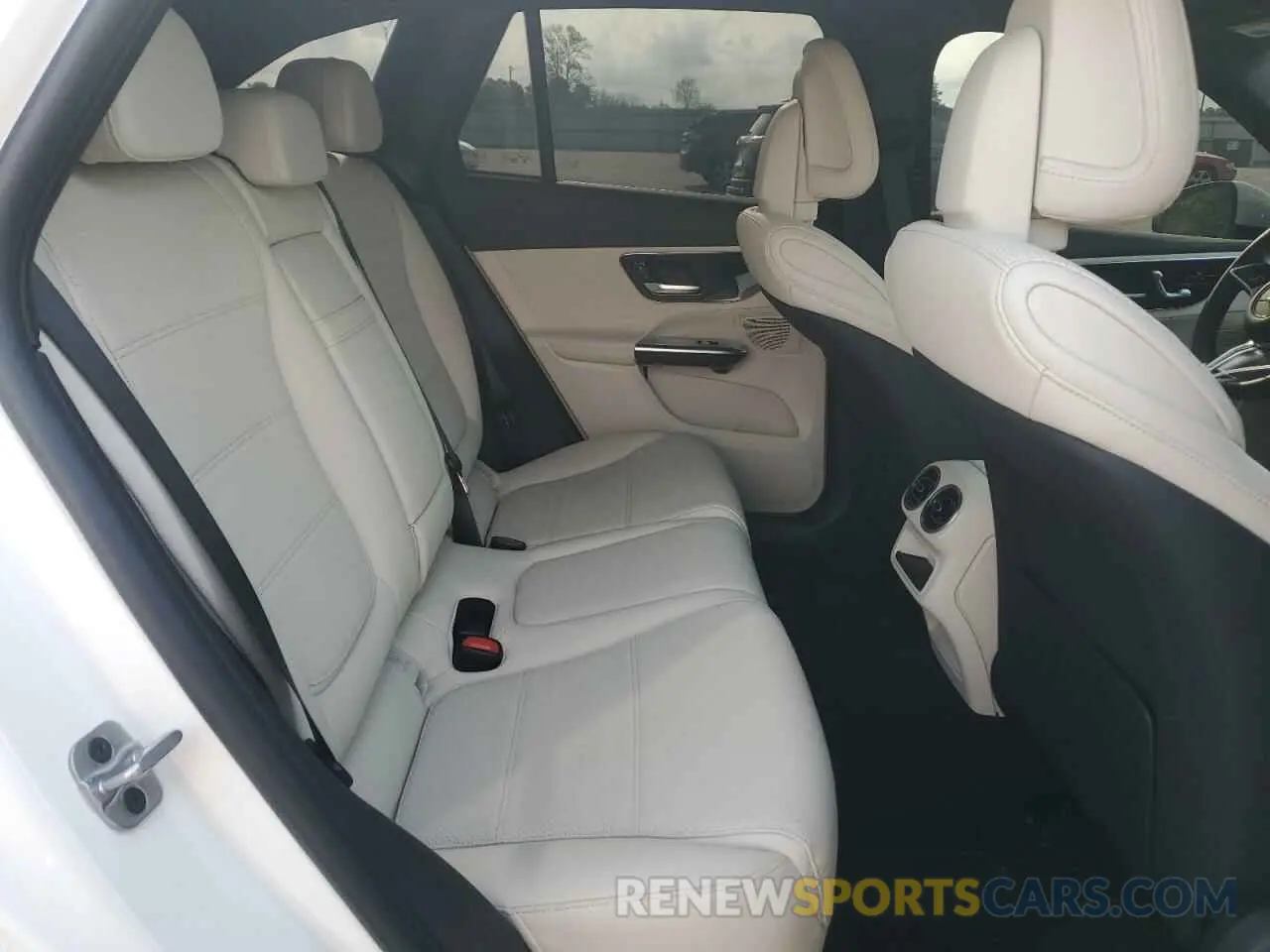 11 Photograph of a damaged car W1NKM4HBXSF265012 MERCEDES-BENZ GLC-CLASS 2025