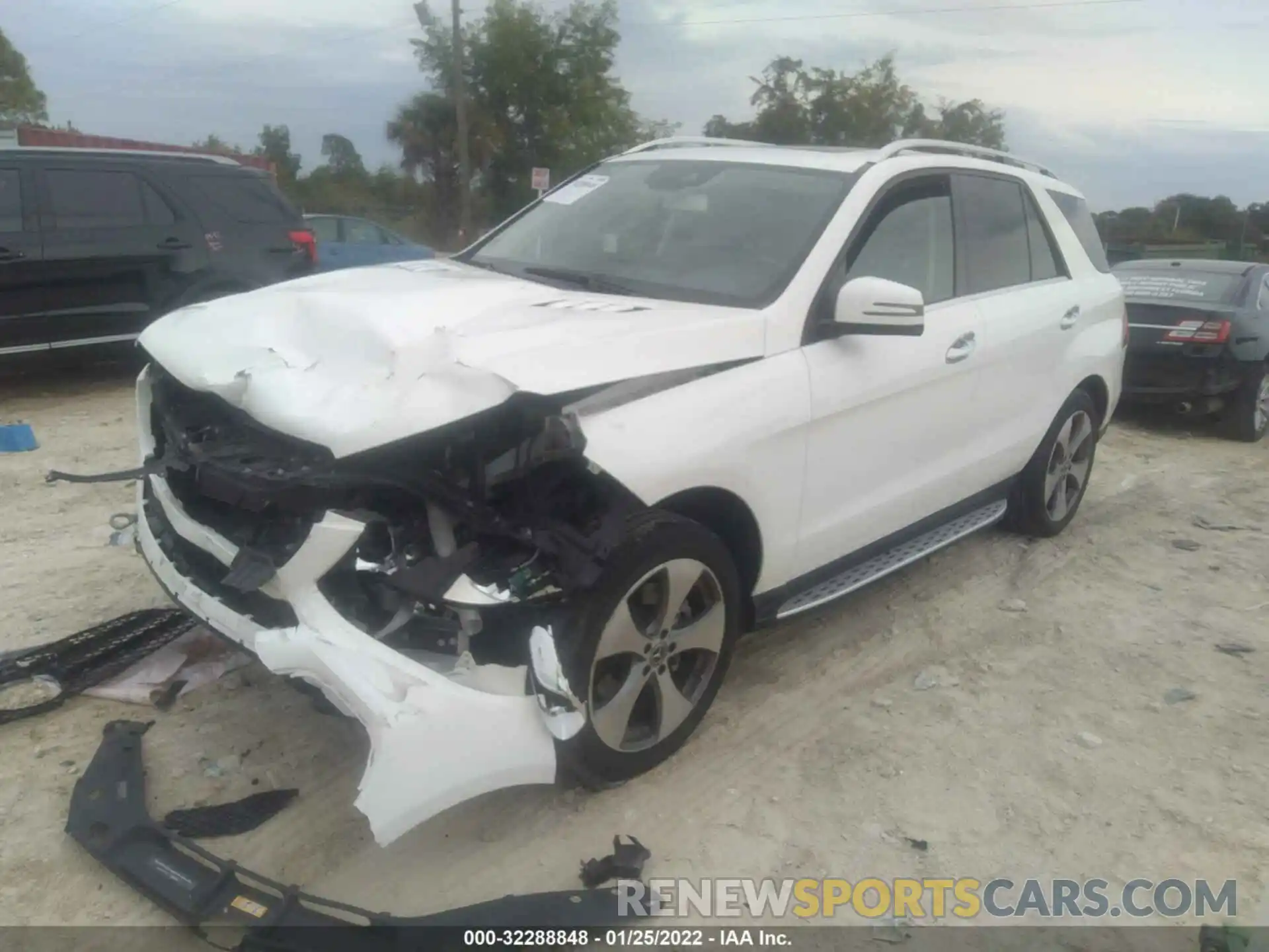 2 Photograph of a damaged car 4JGDA5GBXKB213706 MERCEDES-BENZ GLE 2019