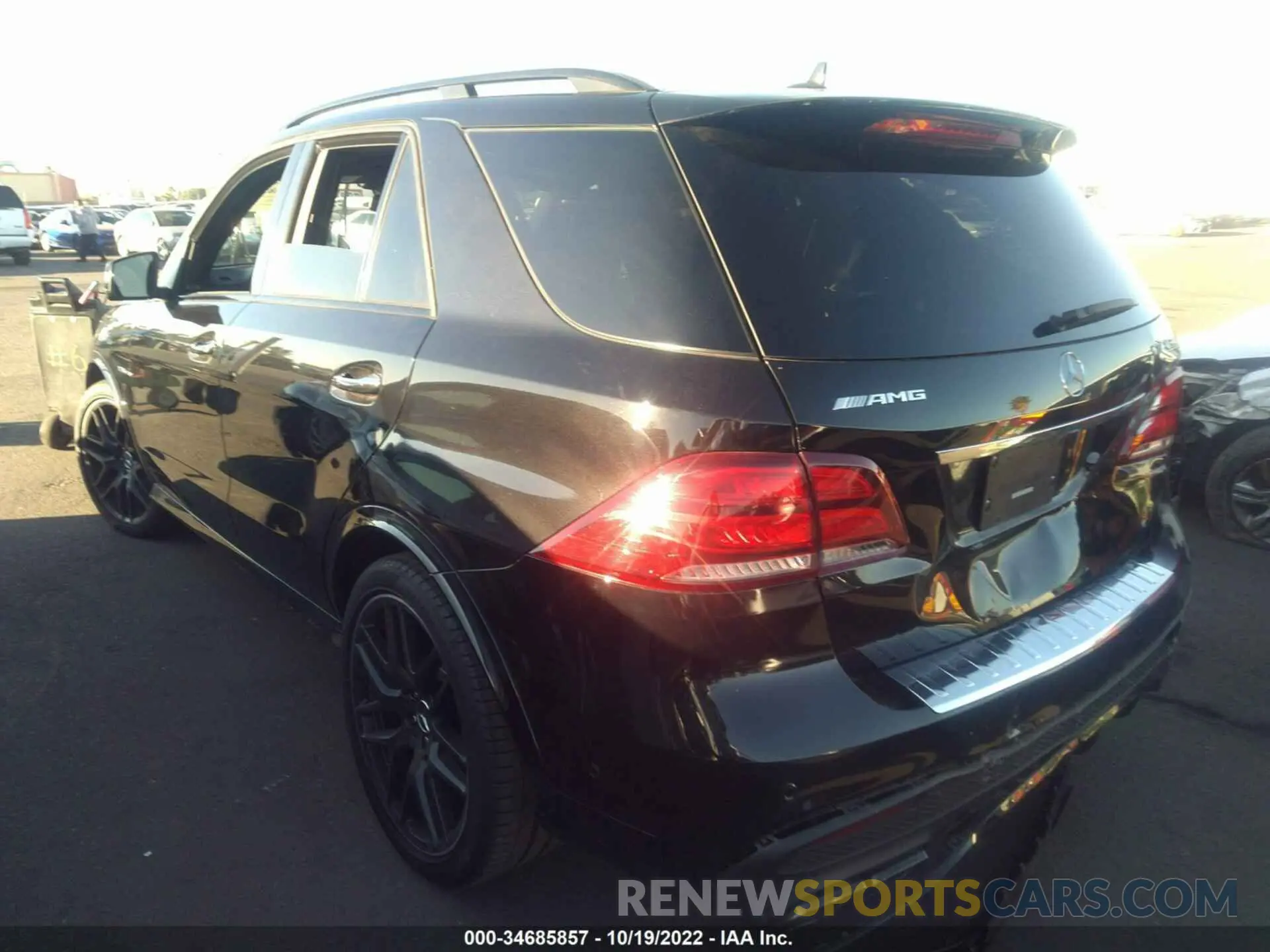 3 Photograph of a damaged car 4JGDA7FB8KB195896 MERCEDES-BENZ GLE 2019