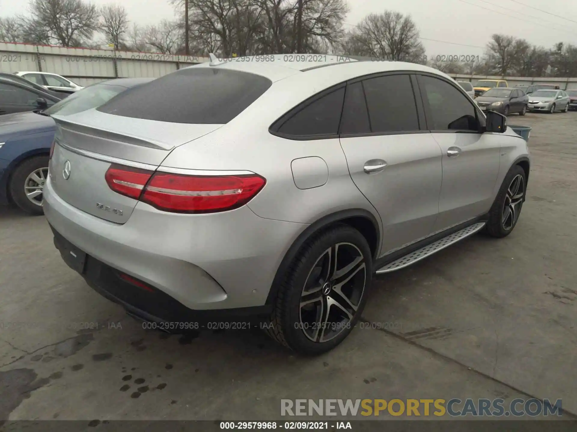 4 Photograph of a damaged car 4JGED6EB3KA151169 MERCEDES-BENZ GLE 2019