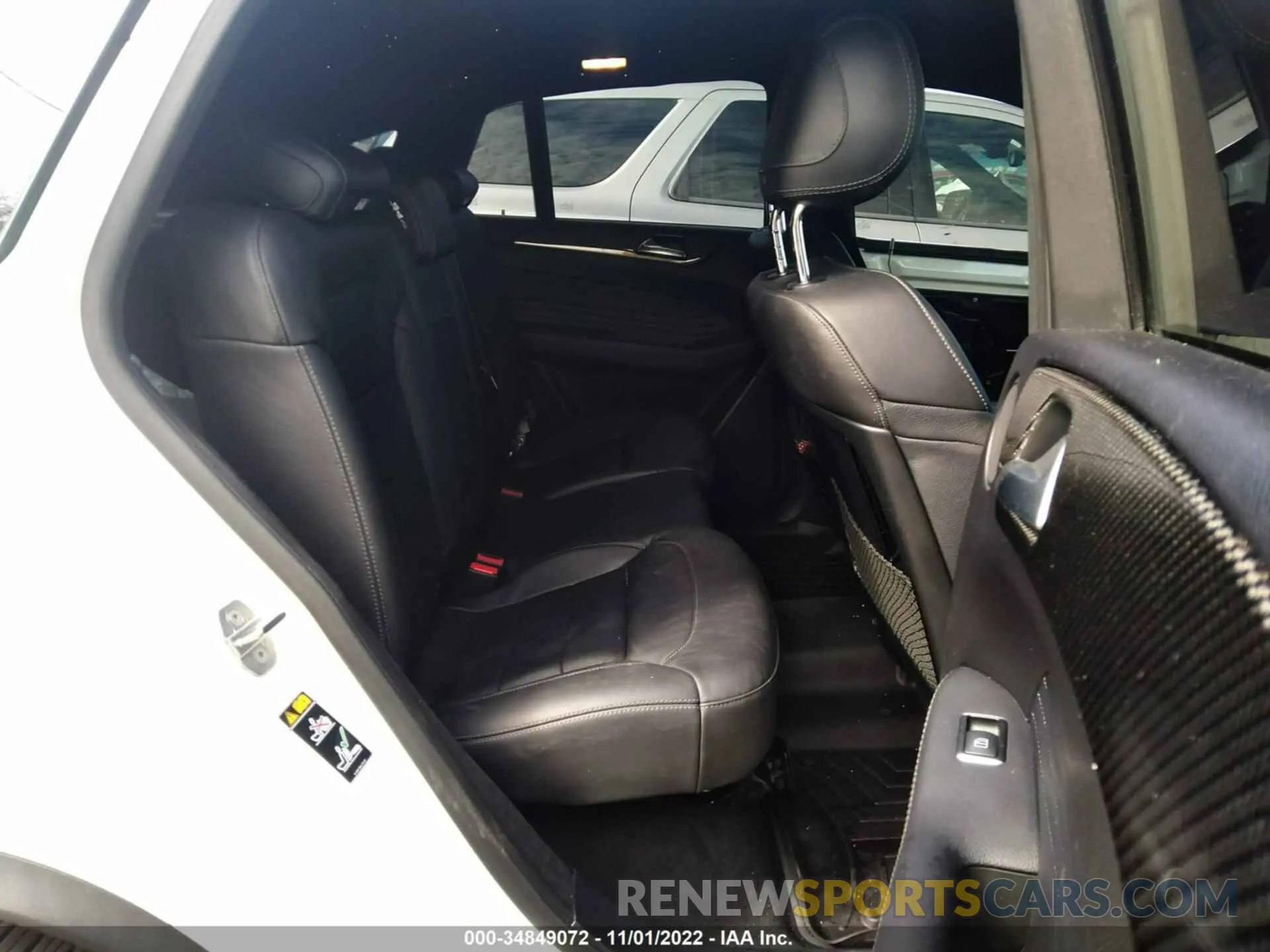 8 Photograph of a damaged car 4JGED6EB3KA152659 MERCEDES-BENZ GLE 2019