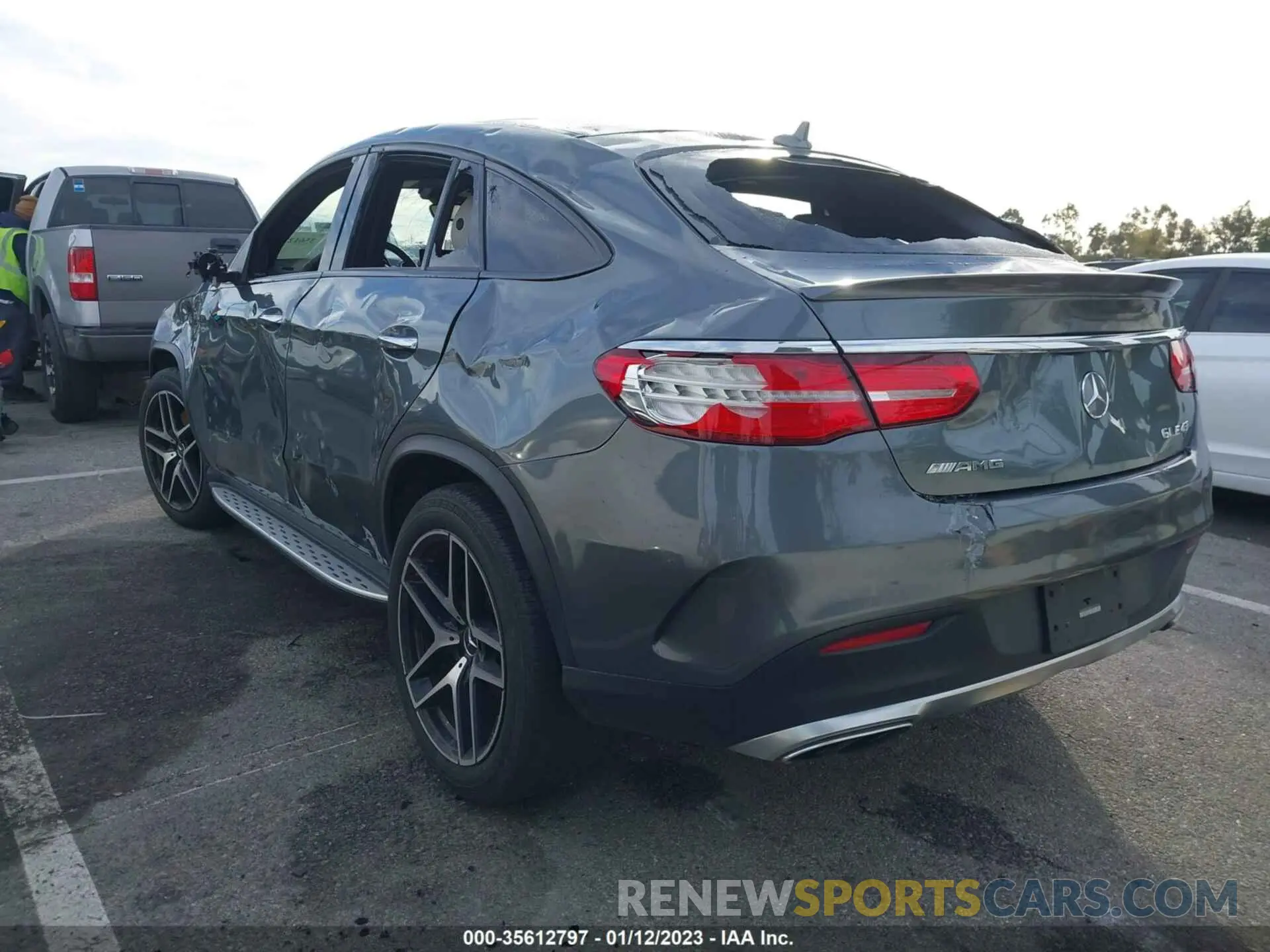 3 Photograph of a damaged car 4JGED6EB7KA153054 MERCEDES-BENZ GLE 2019
