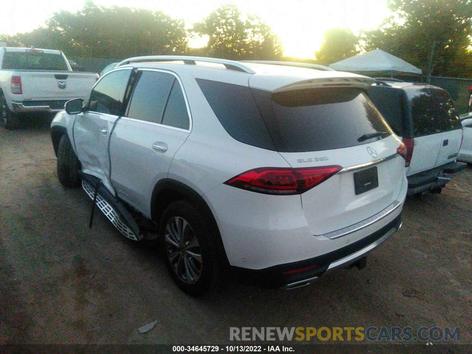 3 Photograph of a damaged car 4JGFB4JB3LA296587 MERCEDES-BENZ GLE 2020