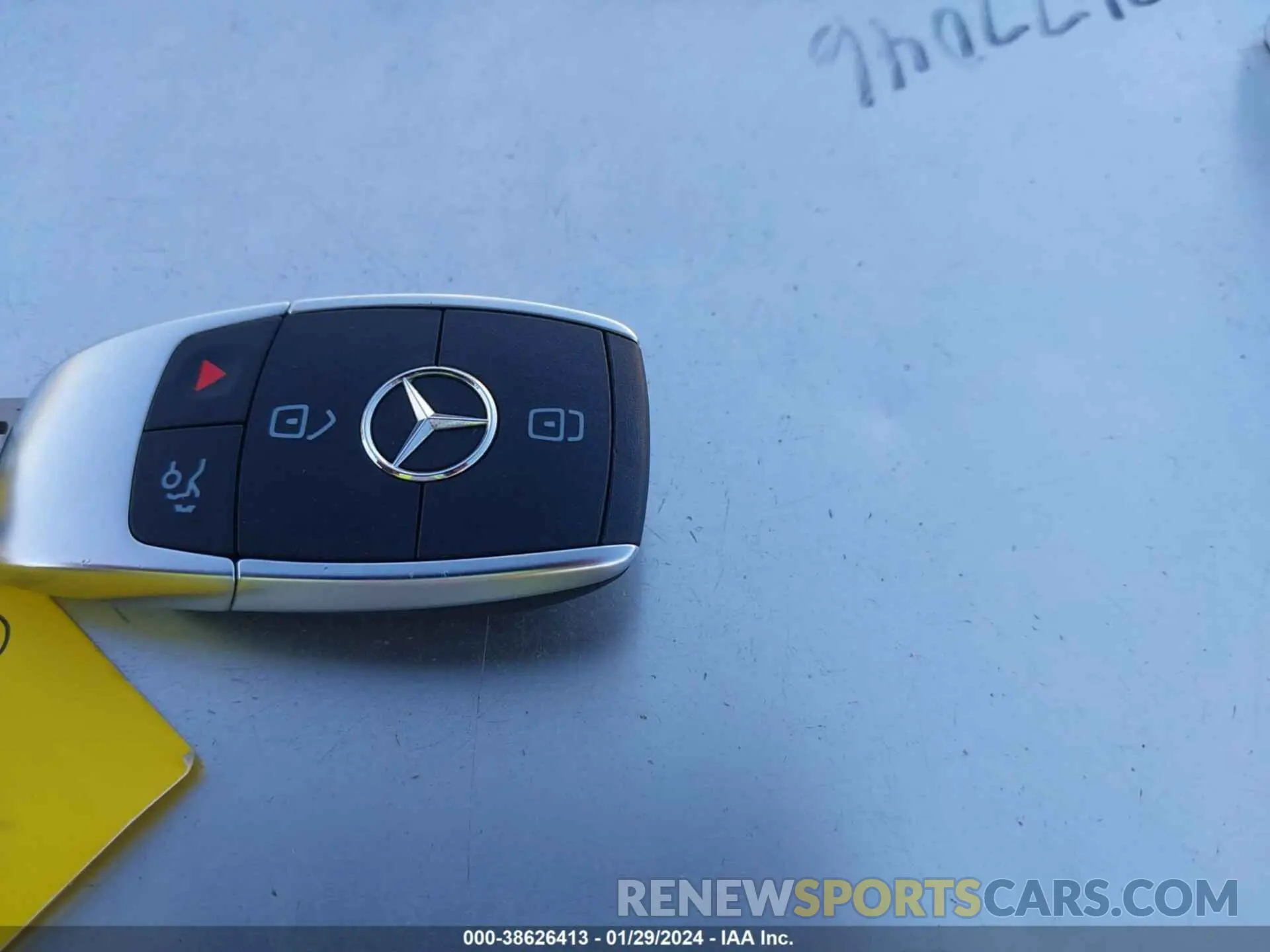 11 Photograph of a damaged car 4JGFB4JB9LA107926 MERCEDES-BENZ GLE 2020