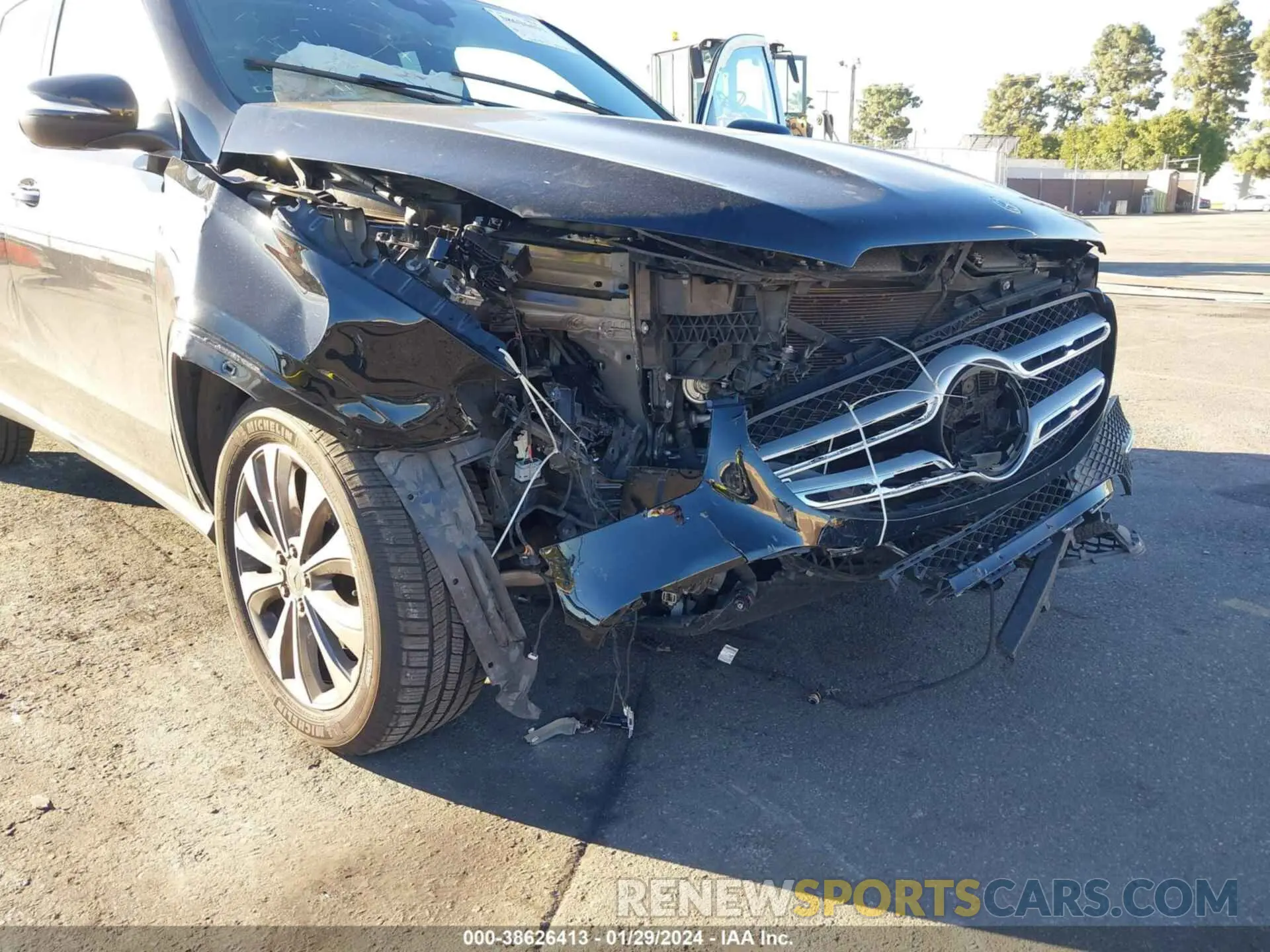 6 Photograph of a damaged car 4JGFB4JB9LA107926 MERCEDES-BENZ GLE 2020