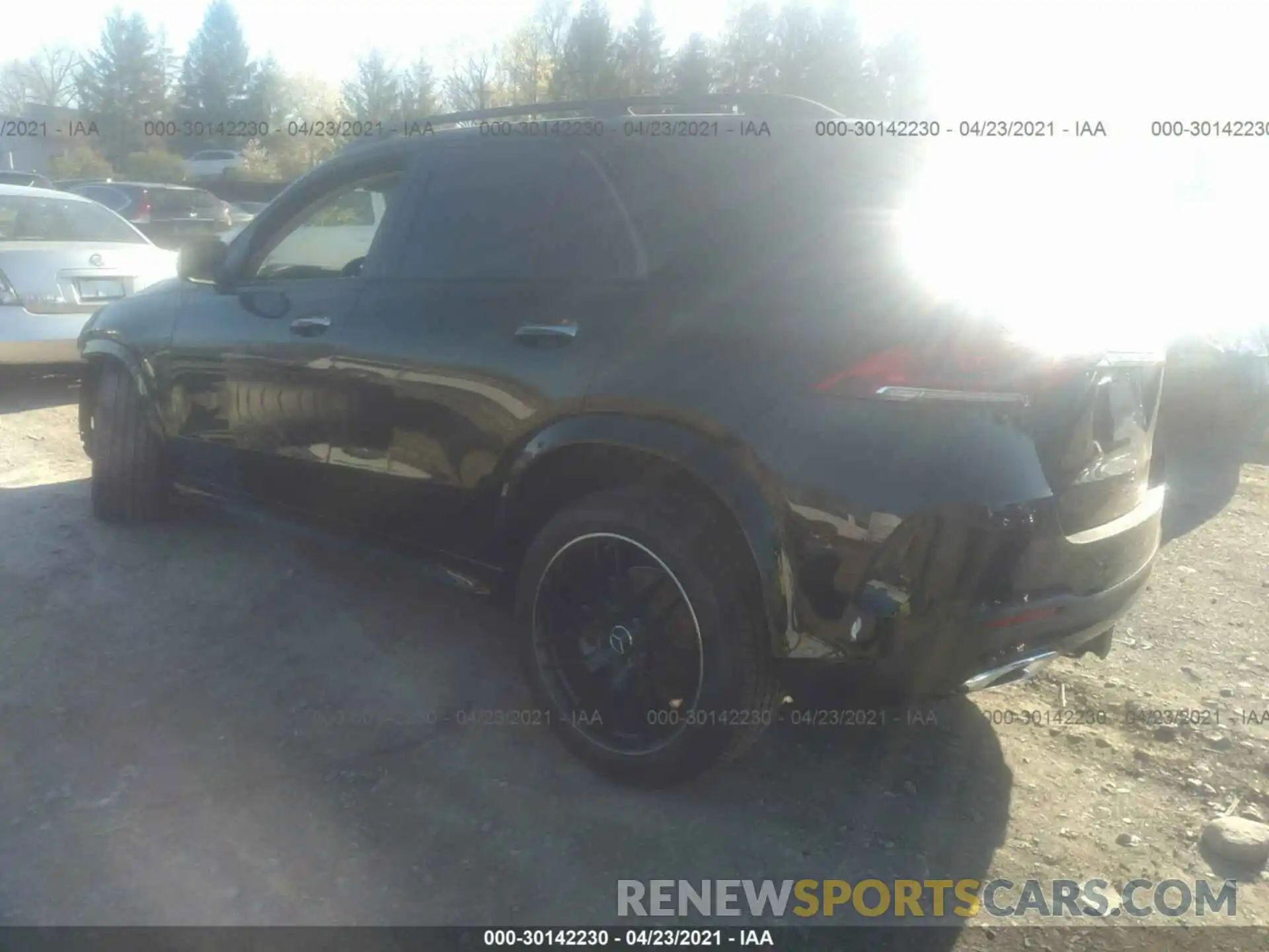 3 Photograph of a damaged car 4JGFB4KB2LA003101 MERCEDES-BENZ GLE 2020