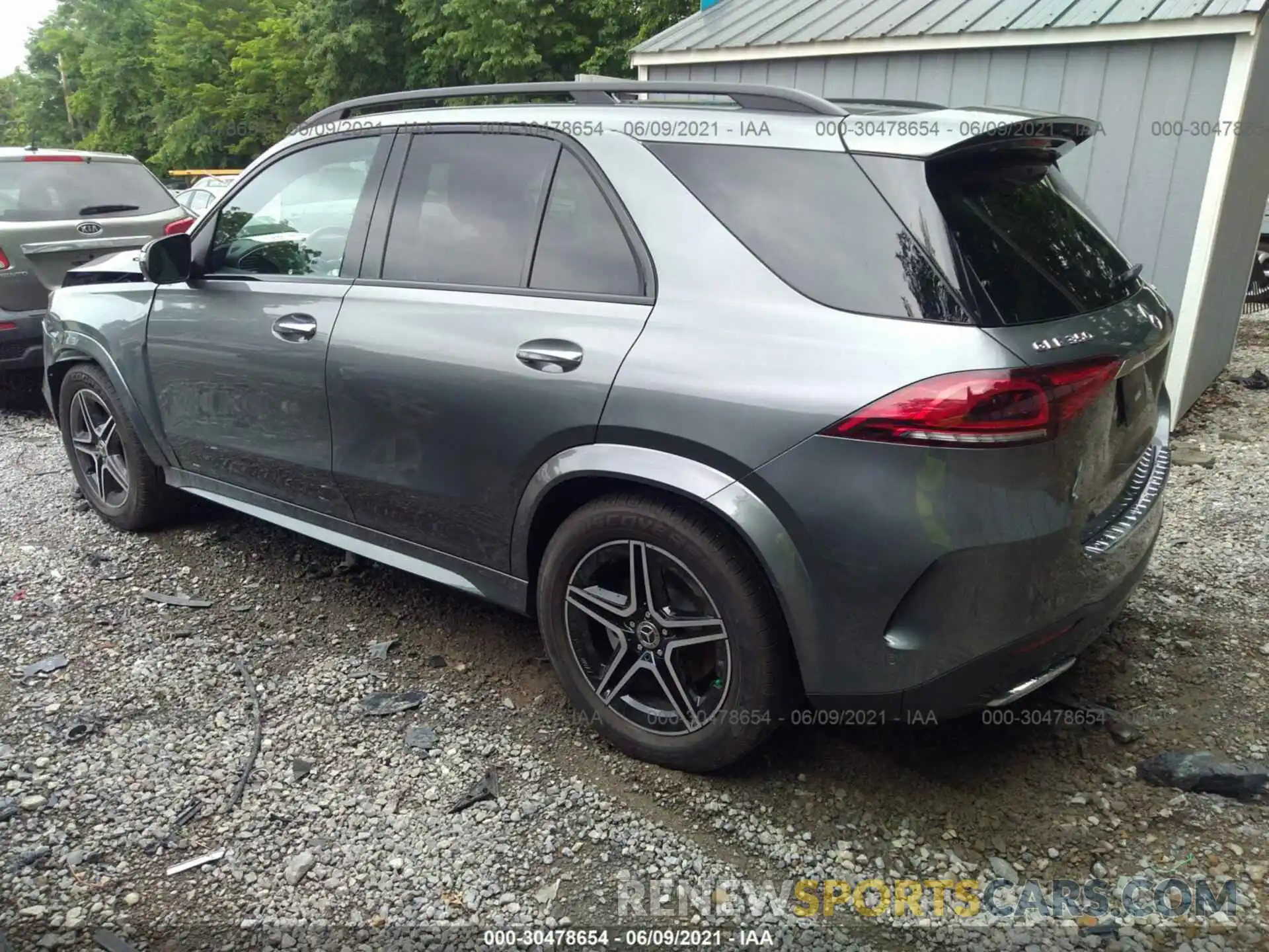 3 Photograph of a damaged car 4JGFB4KB3LA210967 MERCEDES-BENZ GLE 2020