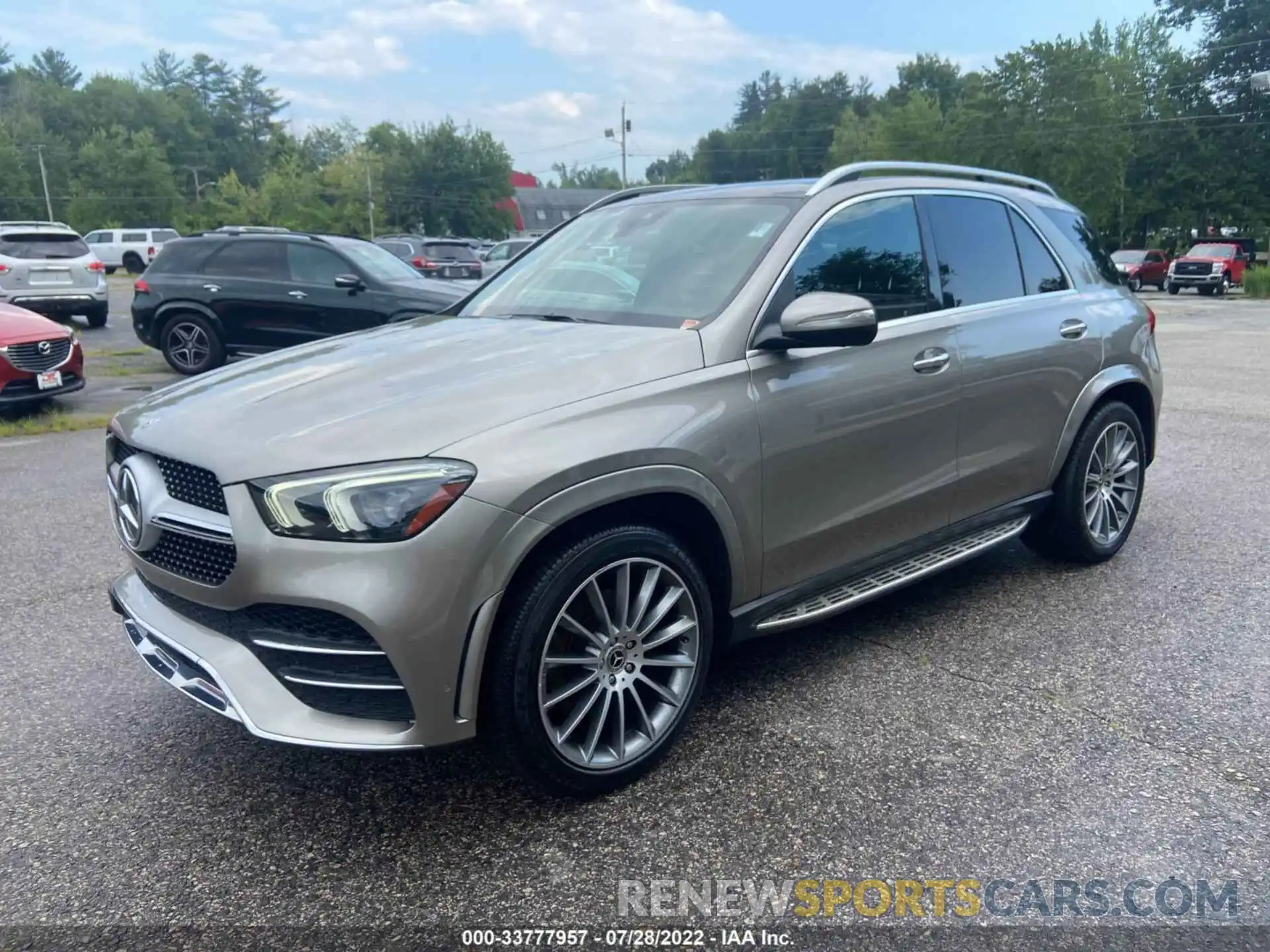 2 Photograph of a damaged car 4JGFB4KB6LA074043 MERCEDES-BENZ GLE 2020