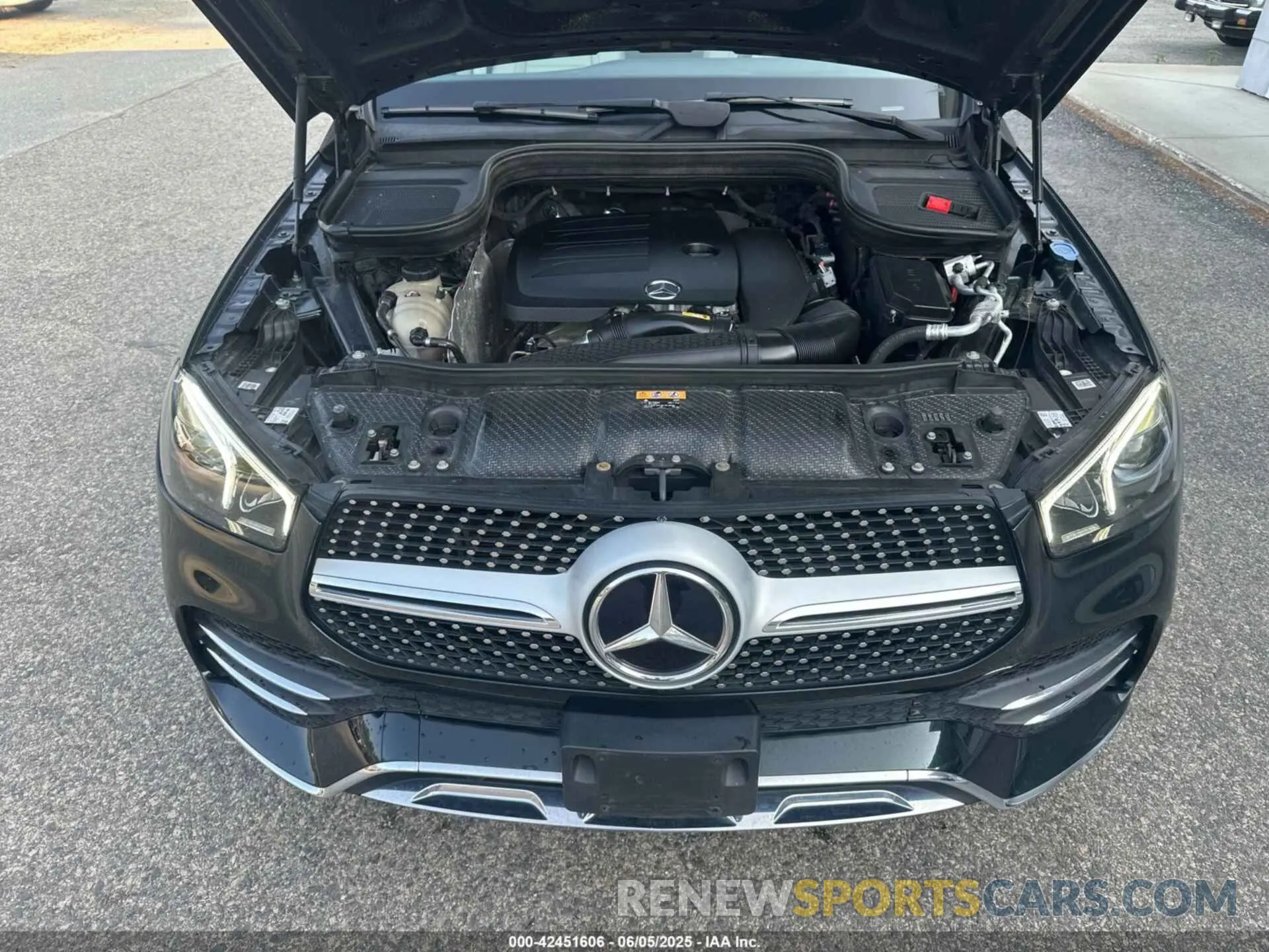 10 Photograph of a damaged car 4JGFB4KB7LA110886 MERCEDES-BENZ GLE 2020