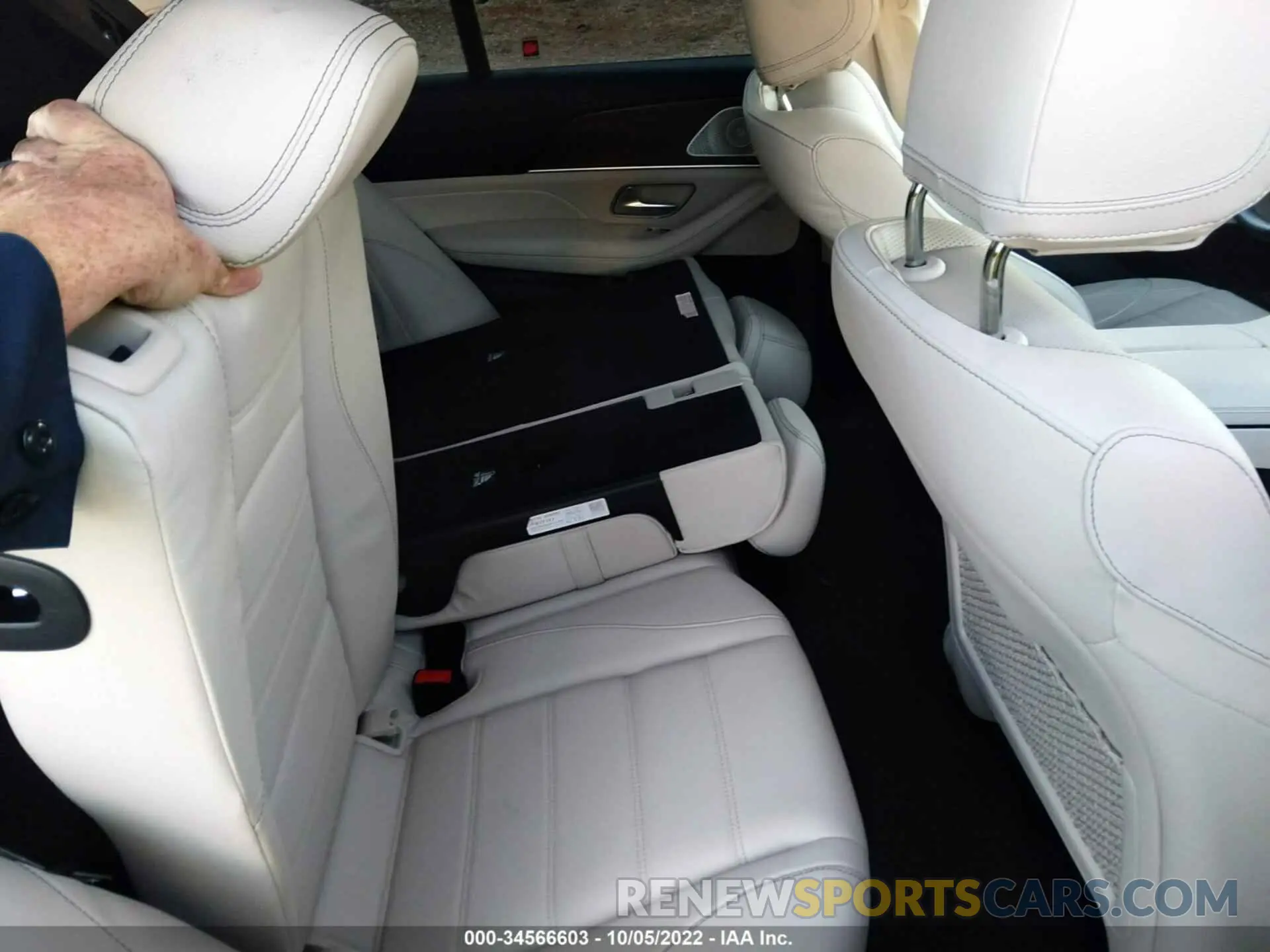 8 Photograph of a damaged car 4JGFB4KB5MA412792 MERCEDES-BENZ GLE 2021