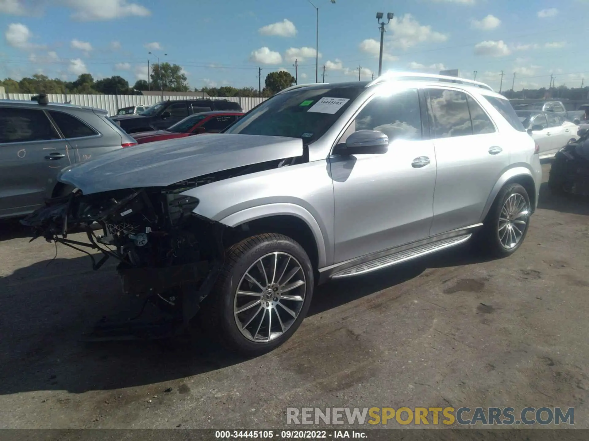 2 Photograph of a damaged car 4JGFB4JB3NA794677 MERCEDES-BENZ GLE 2022