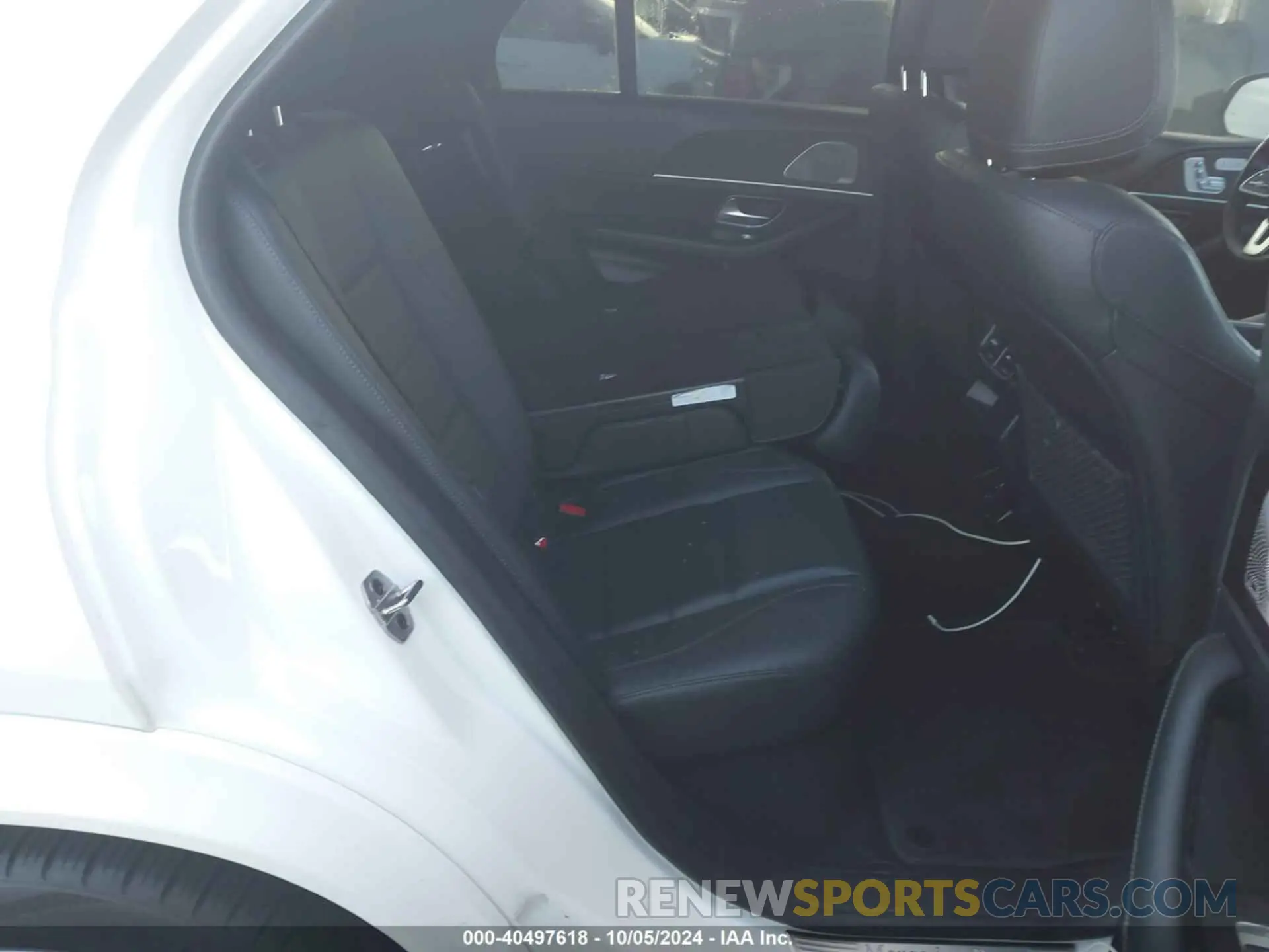 8 Photograph of a damaged car 4JGFB4JB7NA786789 MERCEDES-BENZ GLE 2022