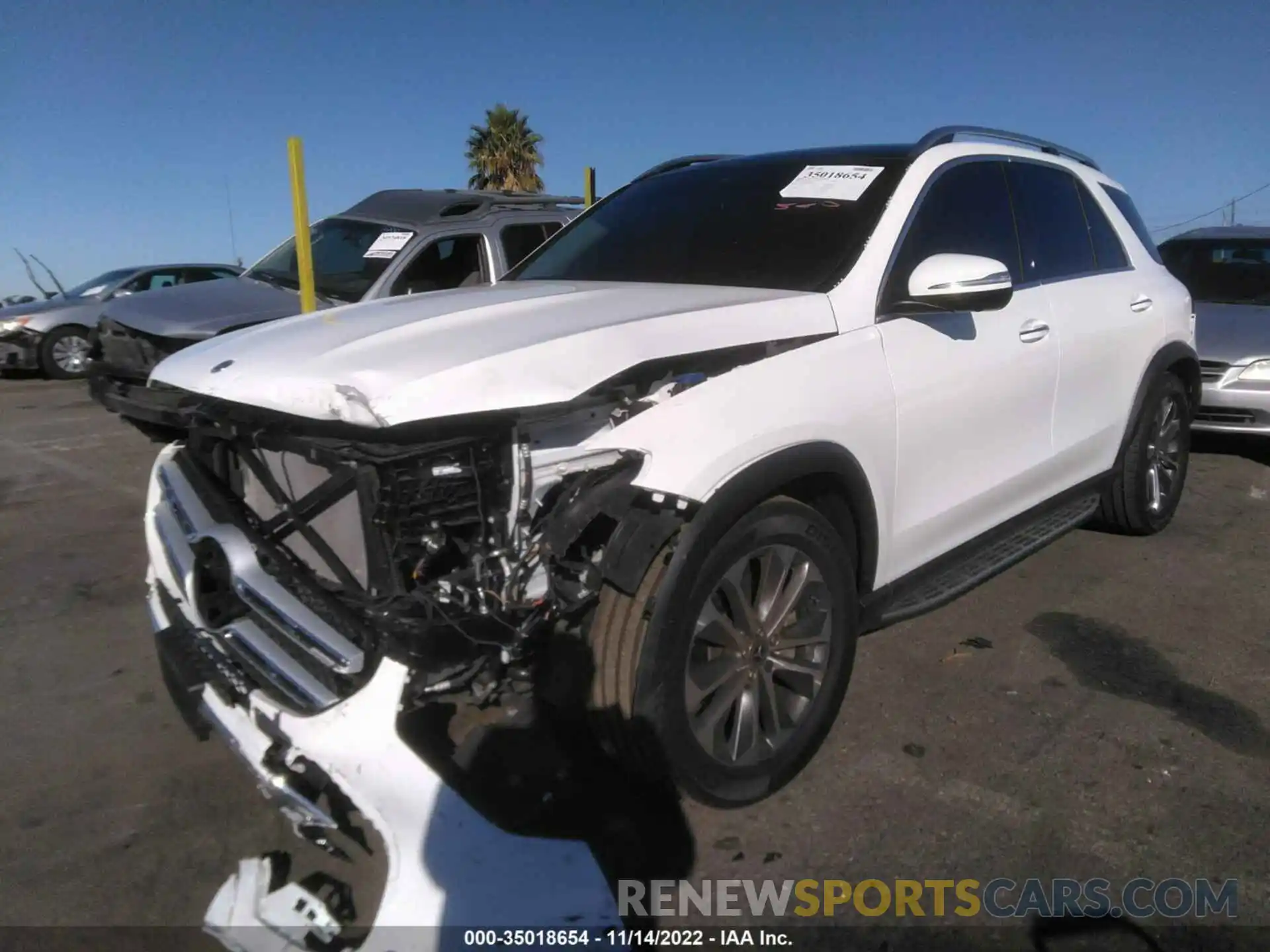 2 Photograph of a damaged car 4JGFB4JBXNA635493 MERCEDES-BENZ GLE 2022