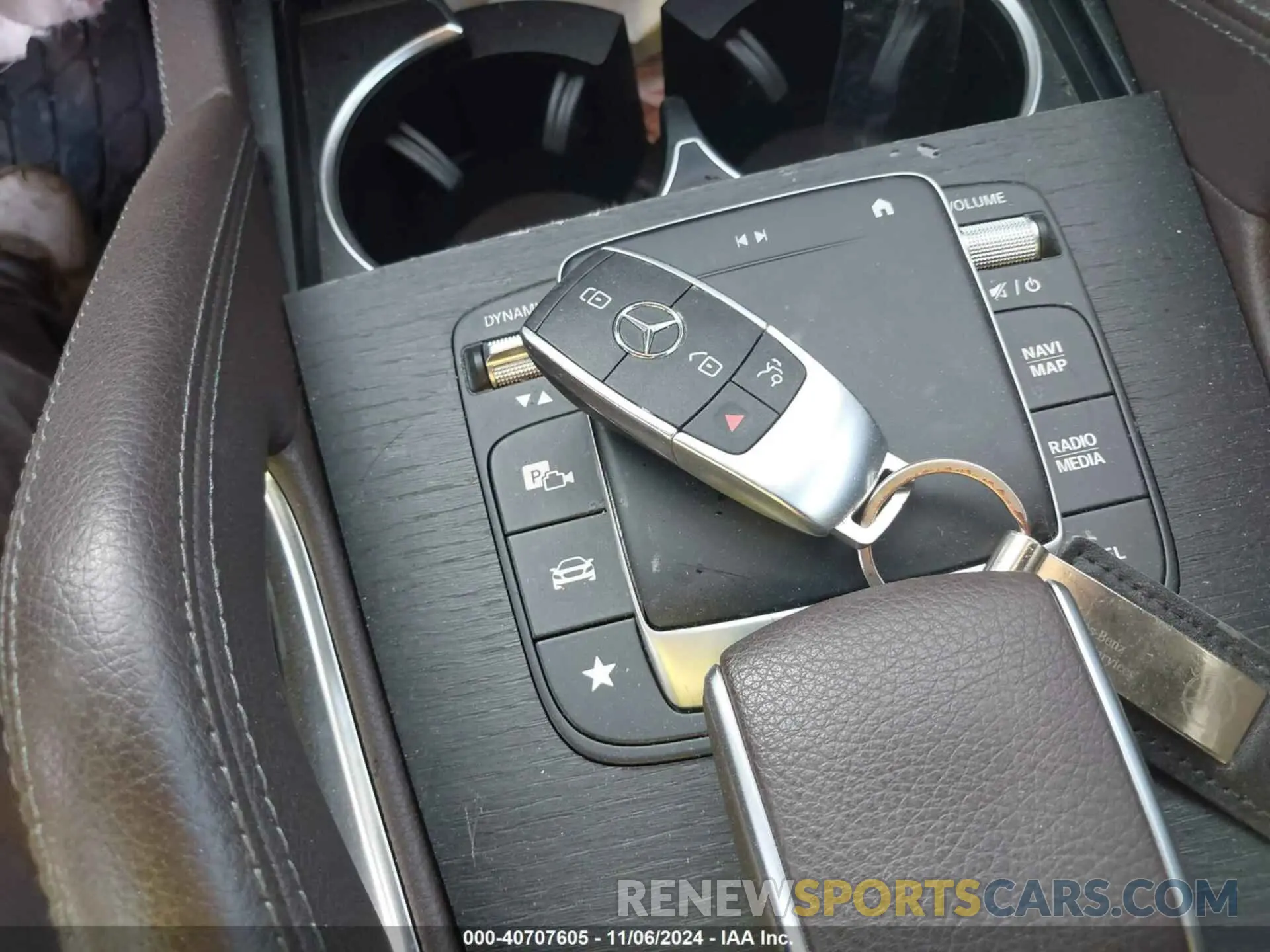 11 Photograph of a damaged car 4JGFB4KB2NA698781 MERCEDES-BENZ GLE 2022