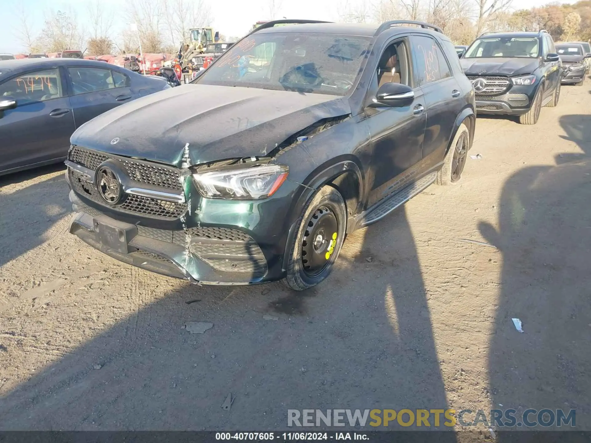 2 Photograph of a damaged car 4JGFB4KB2NA698781 MERCEDES-BENZ GLE 2022