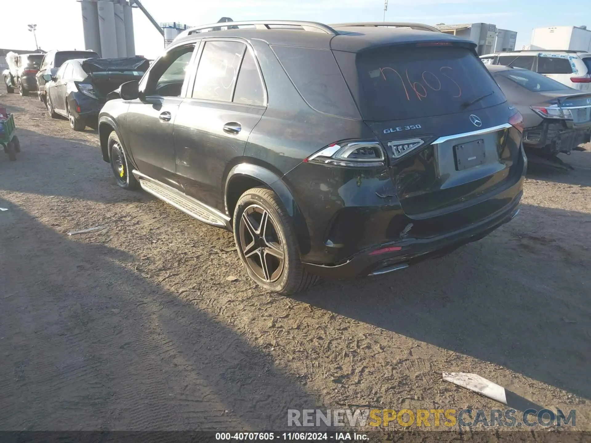 3 Photograph of a damaged car 4JGFB4KB2NA698781 MERCEDES-BENZ GLE 2022