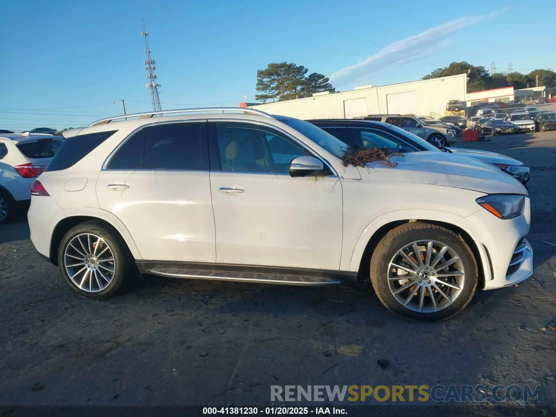 13 Photograph of a damaged car 4JGFB4KB9NA781088 MERCEDES-BENZ GLE 2022