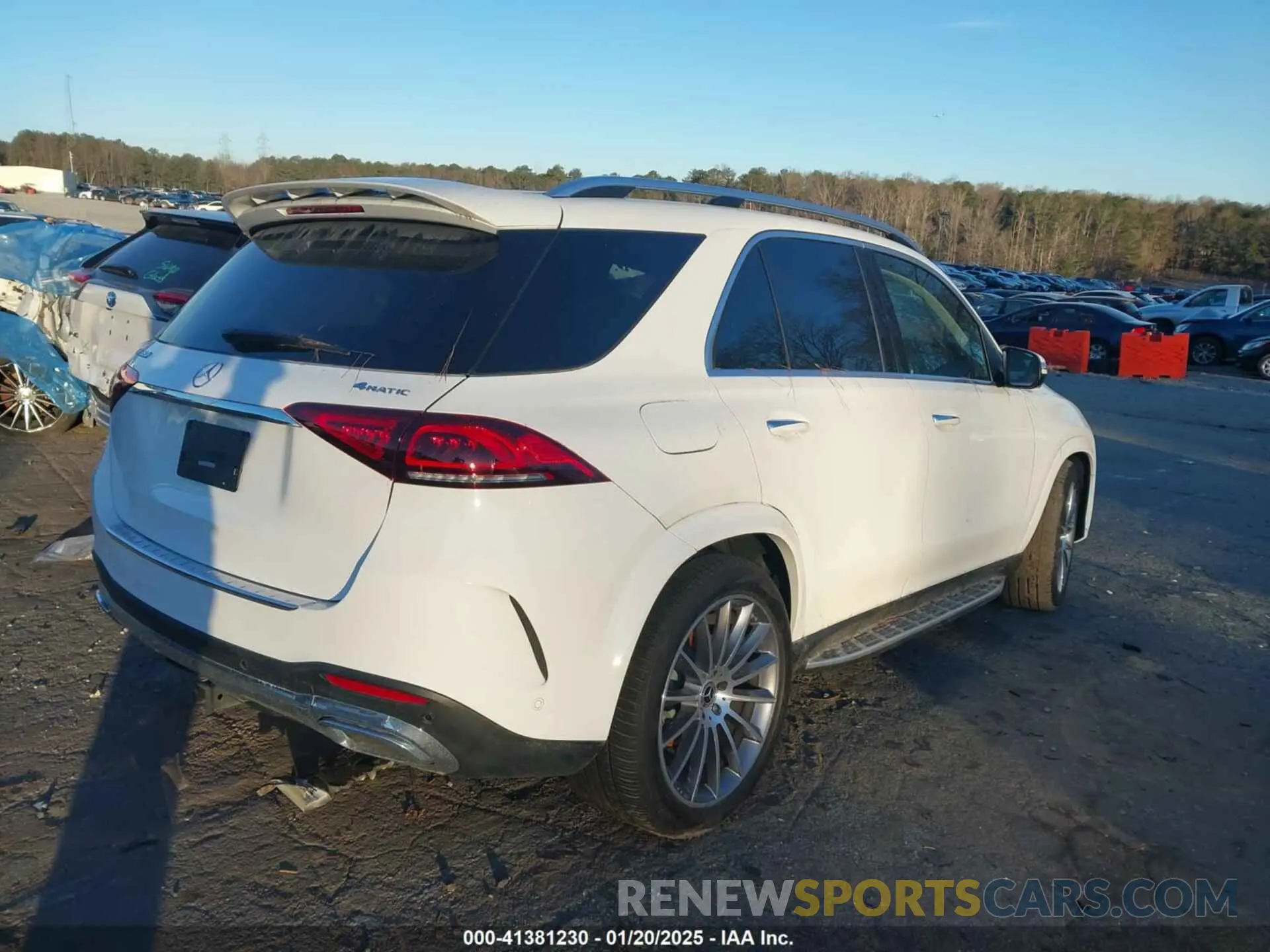 4 Photograph of a damaged car 4JGFB4KB9NA781088 MERCEDES-BENZ GLE 2022