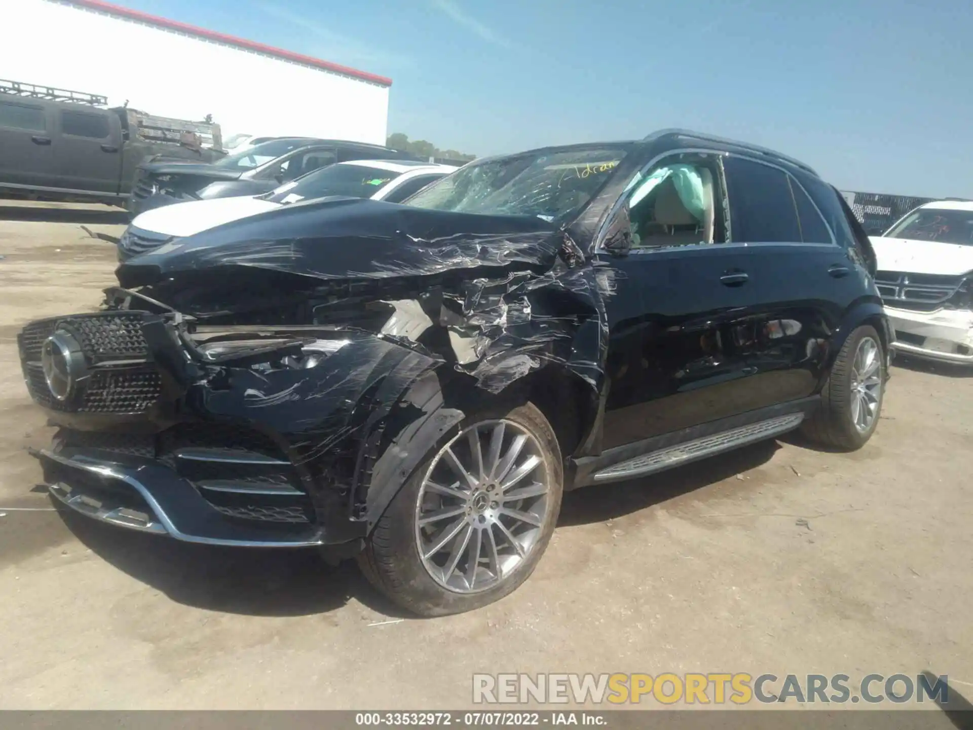 2 Photograph of a damaged car 4JGFB5KB6NA587611 MERCEDES-BENZ GLE 2022