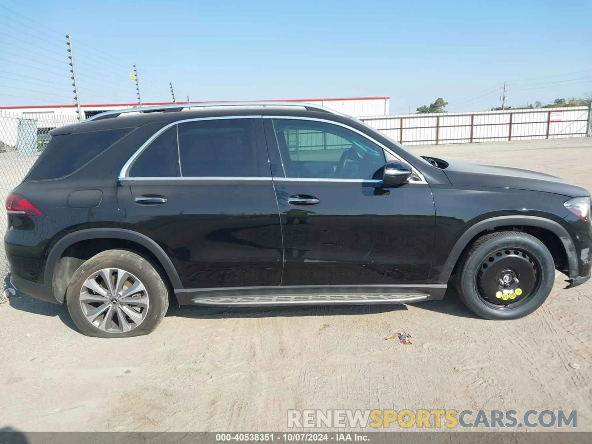 13 Photograph of a damaged car 4JGFB4KB9PA870436 MERCEDES-BENZ GLE 2023