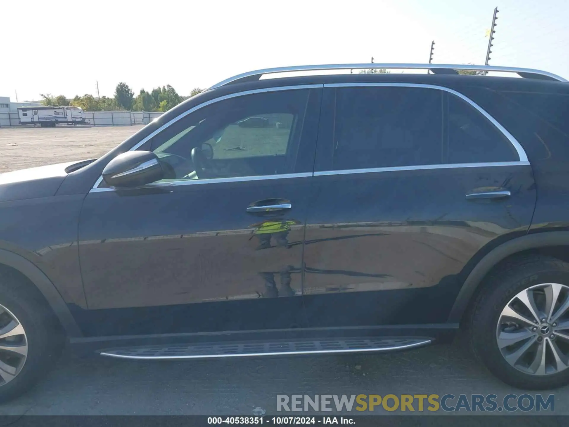 14 Photograph of a damaged car 4JGFB4KB9PA870436 MERCEDES-BENZ GLE 2023