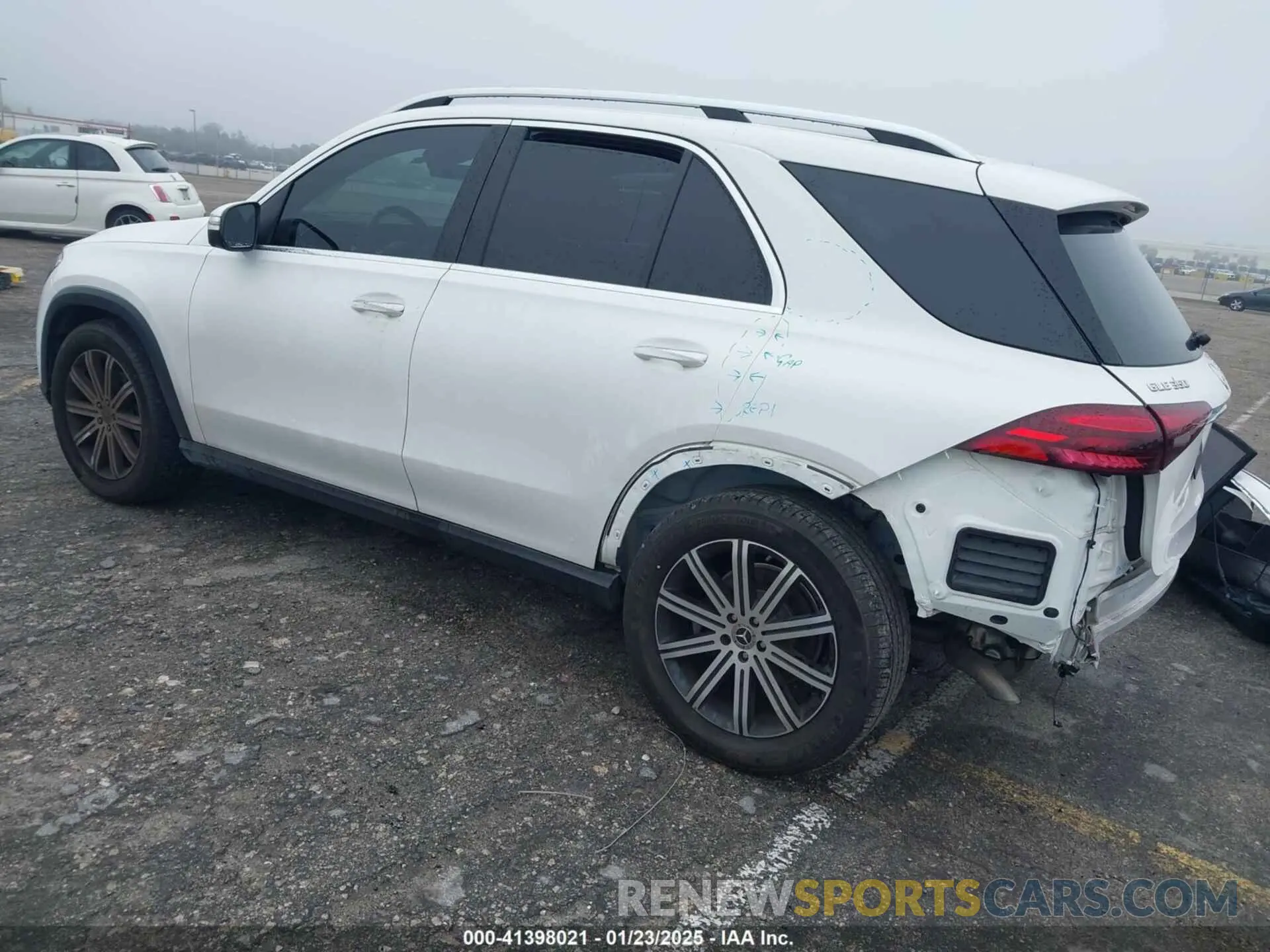 3 Photograph of a damaged car 4JGFB4FB2RA985893 MERCEDES-BENZ GLE 2024