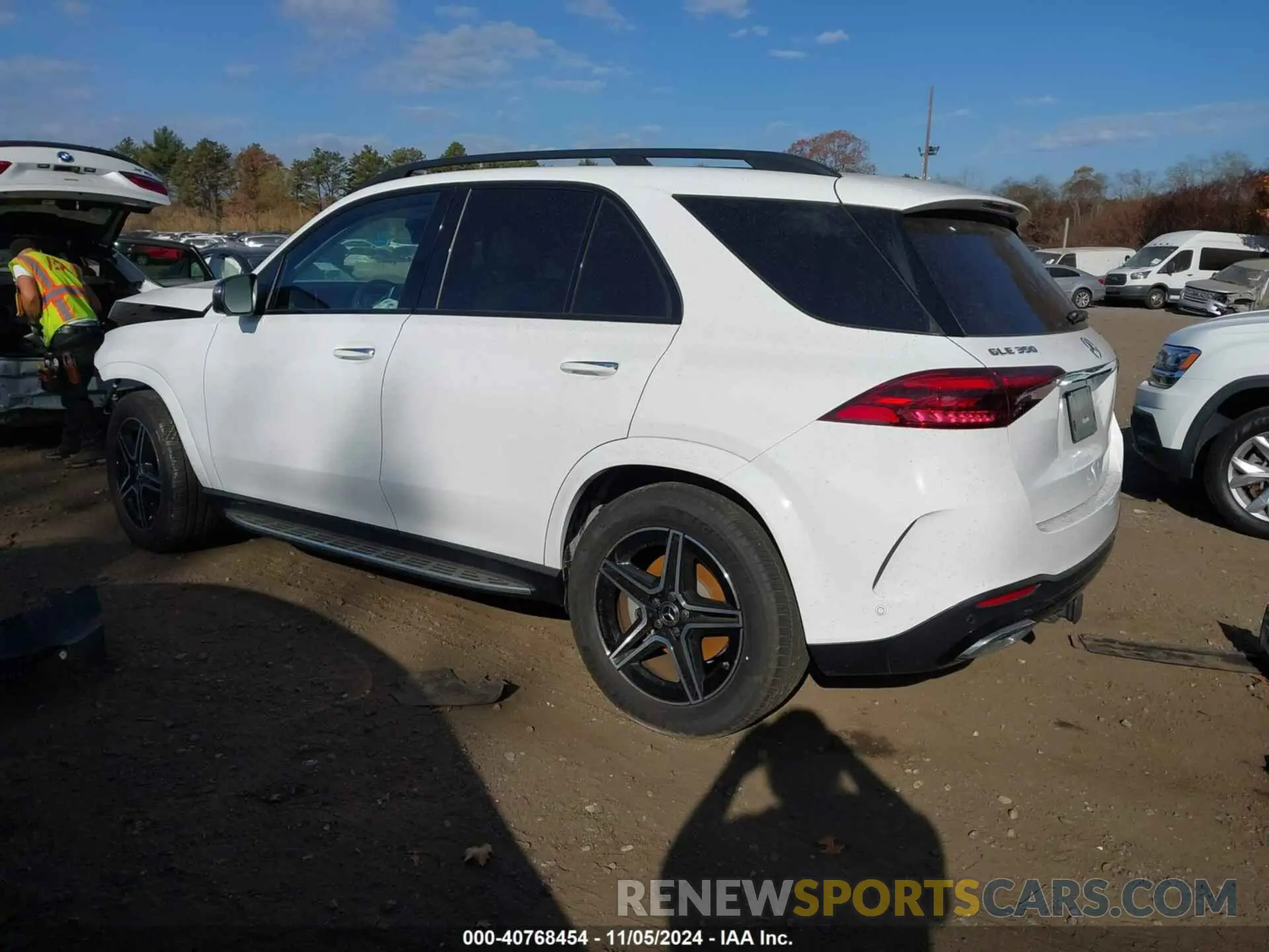 3 Photograph of a damaged car 4JGFB4FB3RB015576 MERCEDES-BENZ GLE 2024