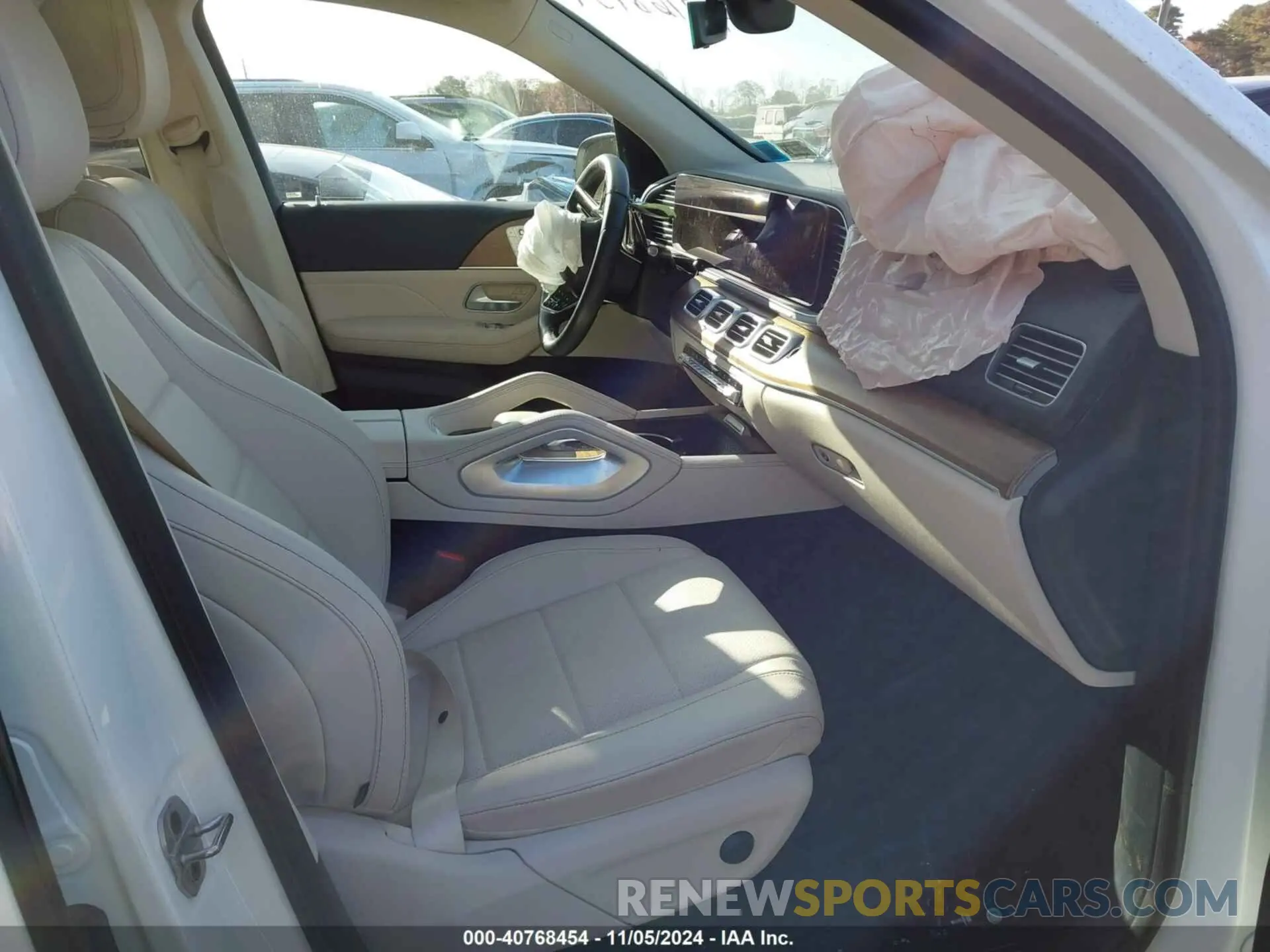 5 Photograph of a damaged car 4JGFB4FB3RB015576 MERCEDES-BENZ GLE 2024