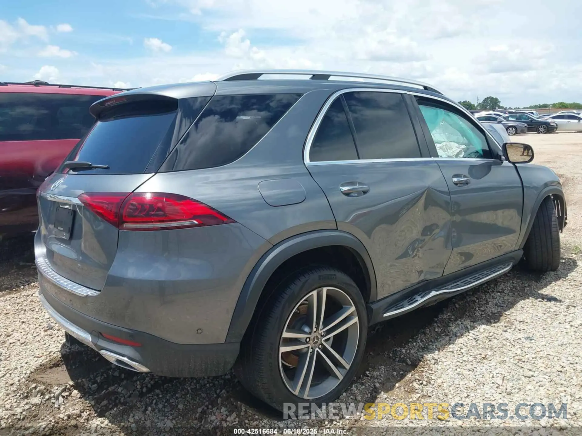 4 Photograph of a damaged car 4JGFB4JB0LA130172 MERCEDES-BENZ GLE 350 2020